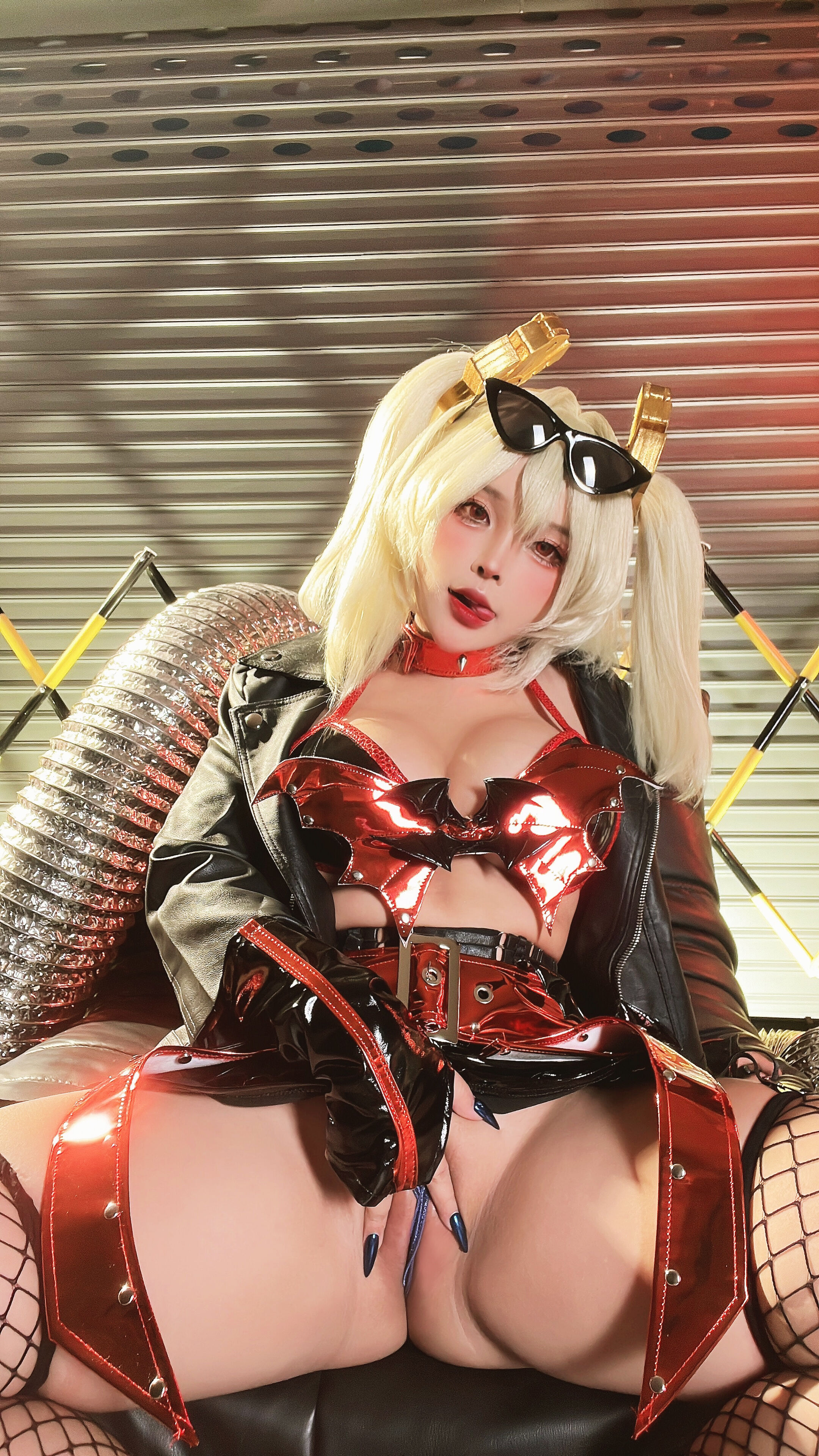 Neko Momo -Chan ／ You Momo - Burnice White