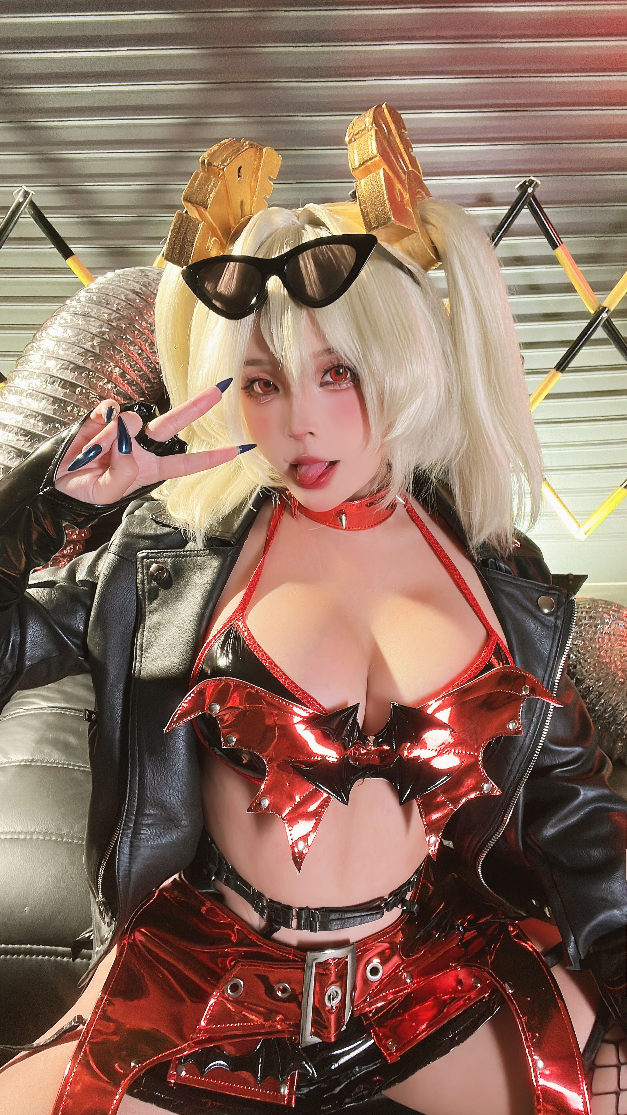 Neko Momo -Chan ／ You Momo - Burnice White