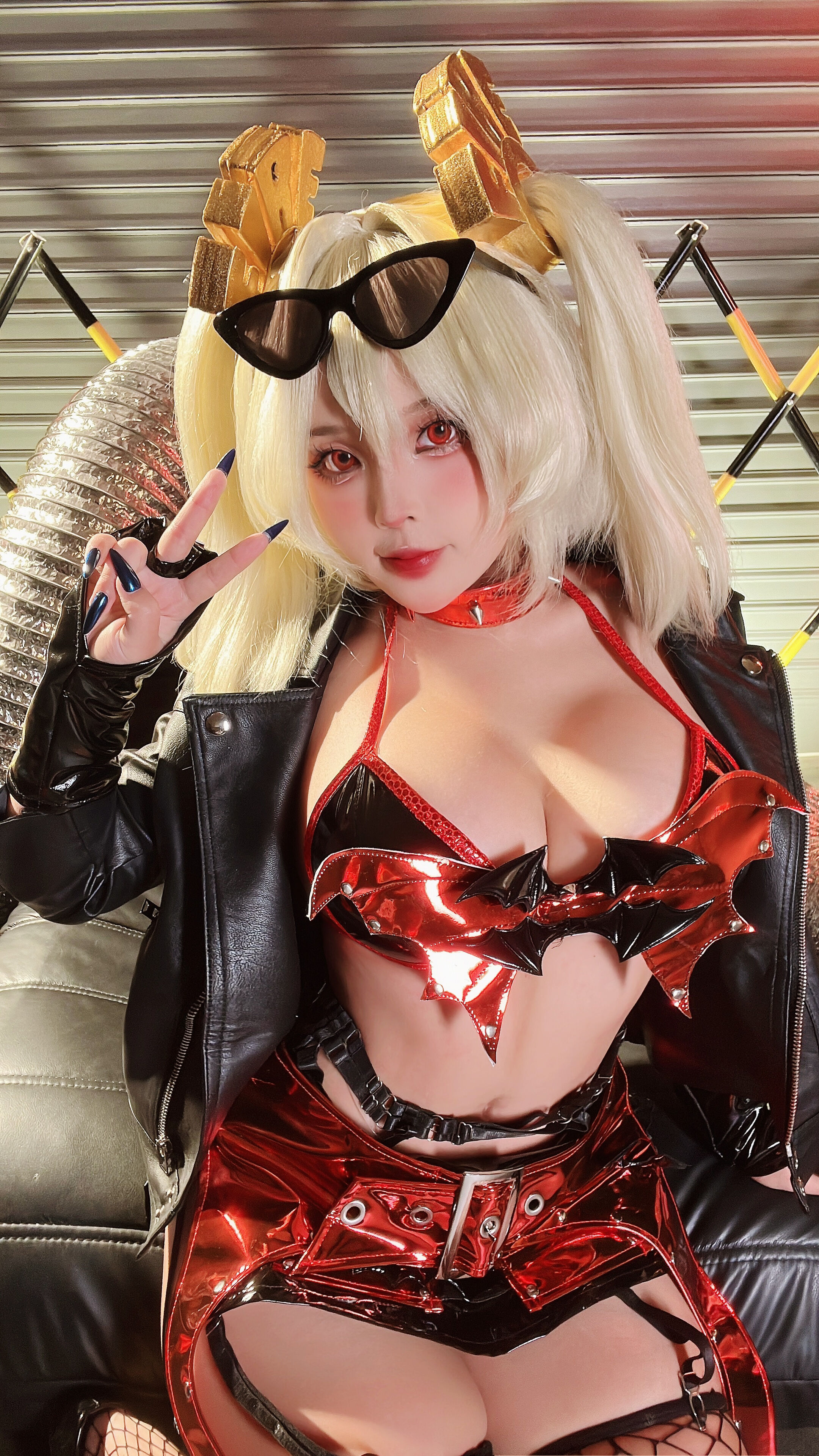 Neko Momo -Chan ／ You Momo - Burnice White