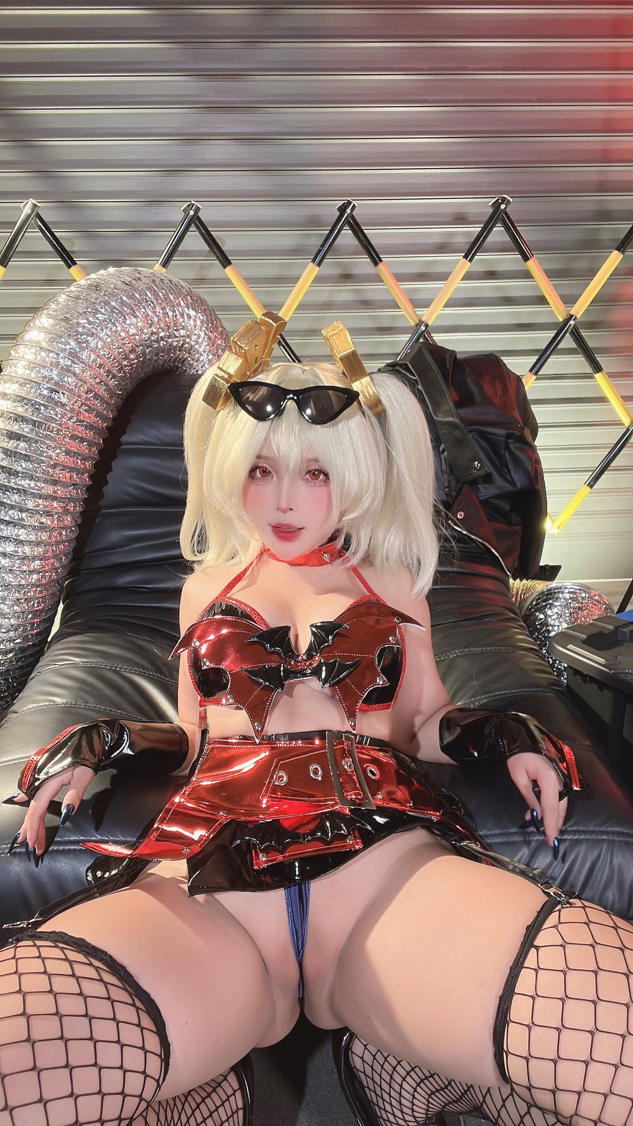Neko Momo -Chan ／ You Momo - Burnice White
