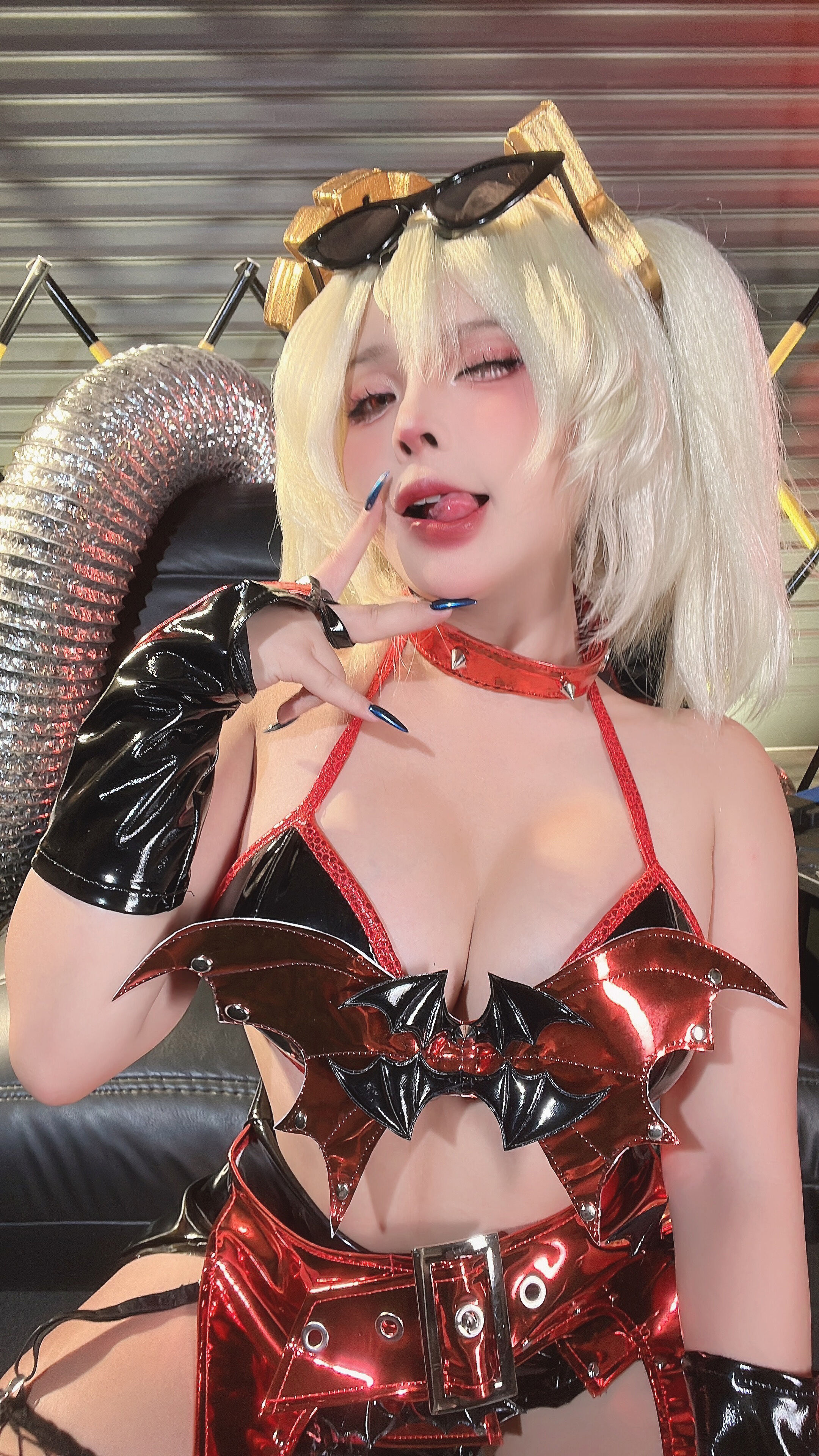 Neko Momo -Chan ／ You Momo - Burnice White