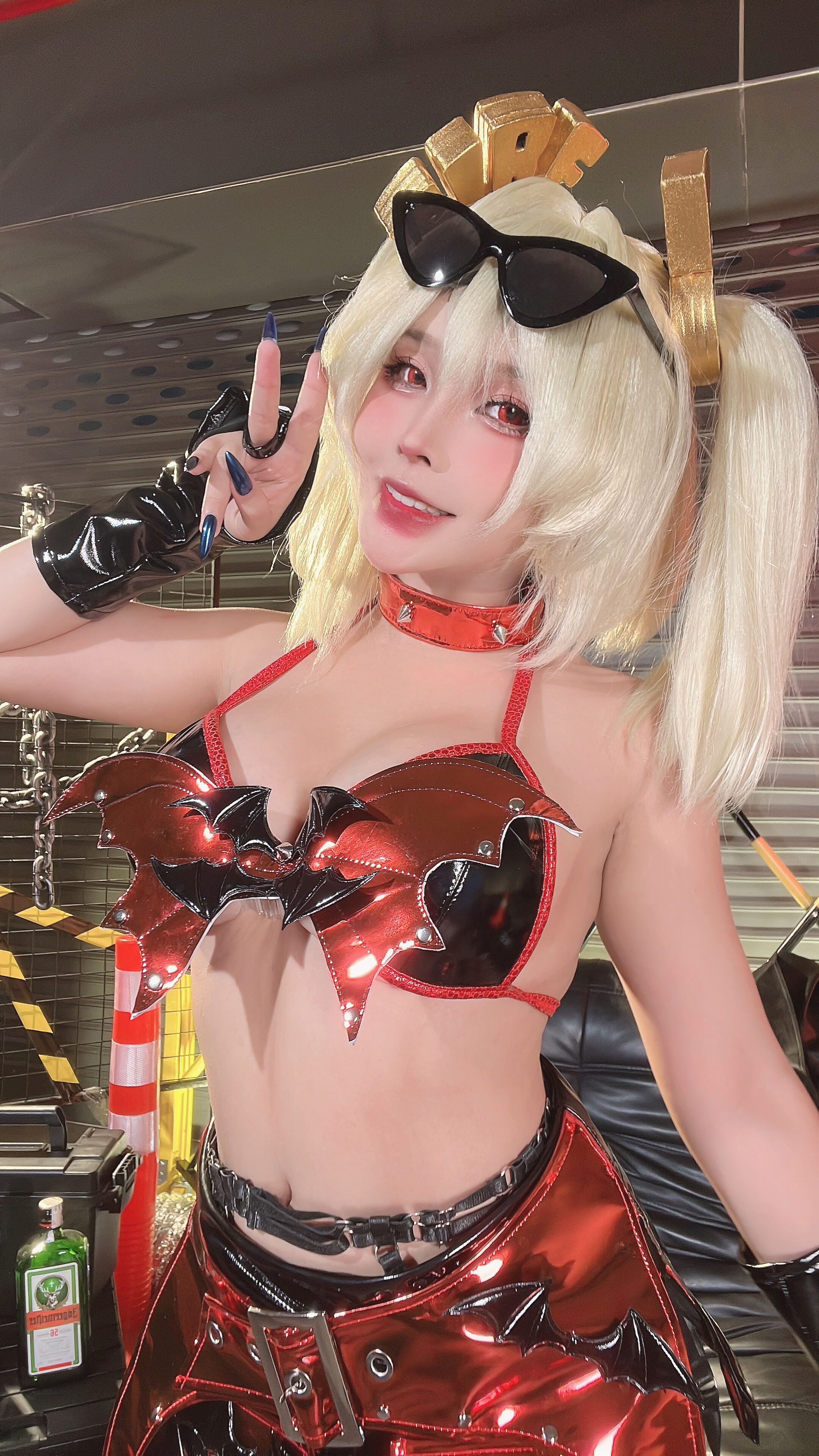 Neko Momo -Chan ／ You Momo - Burnice White