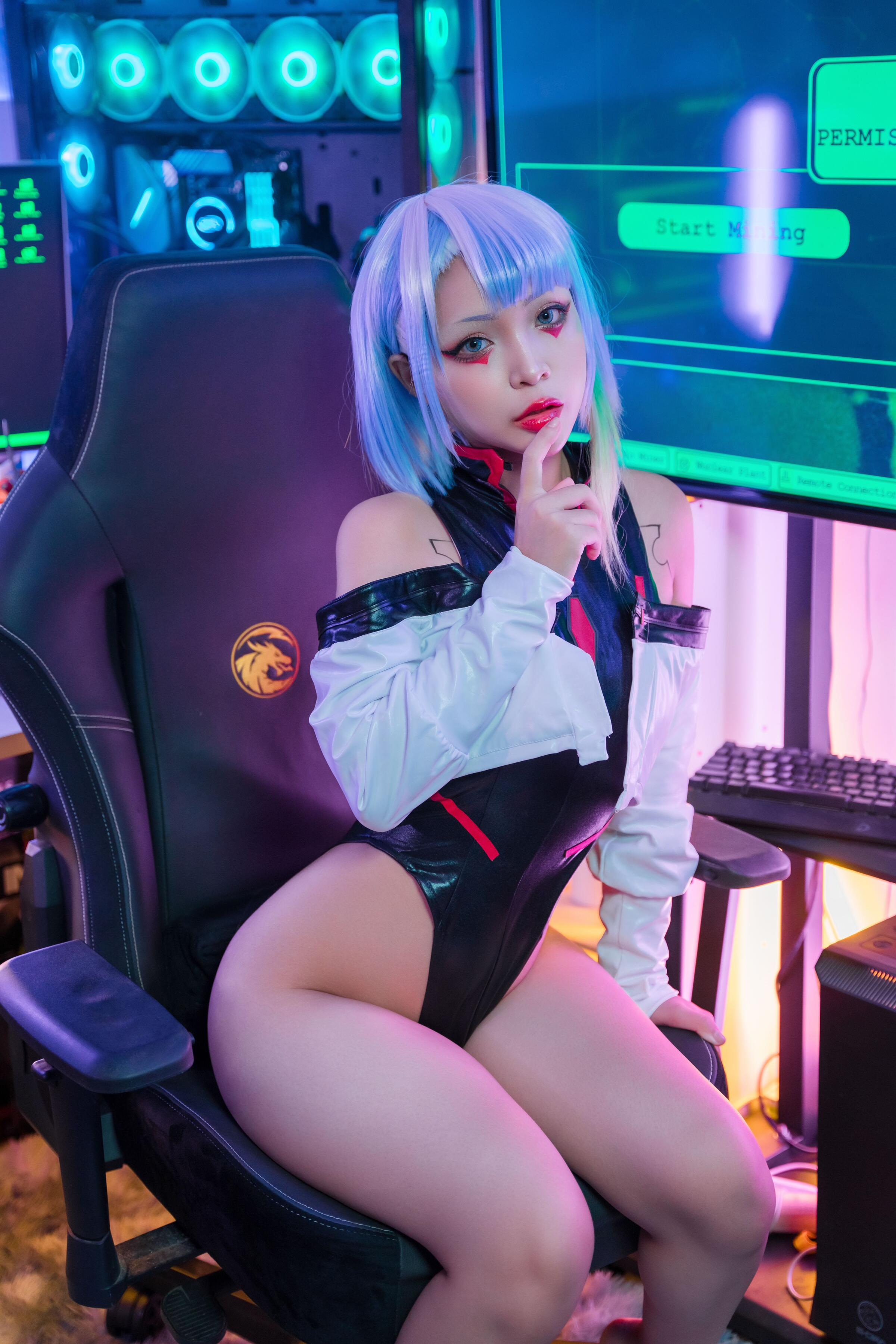 Umeko J - Lucy