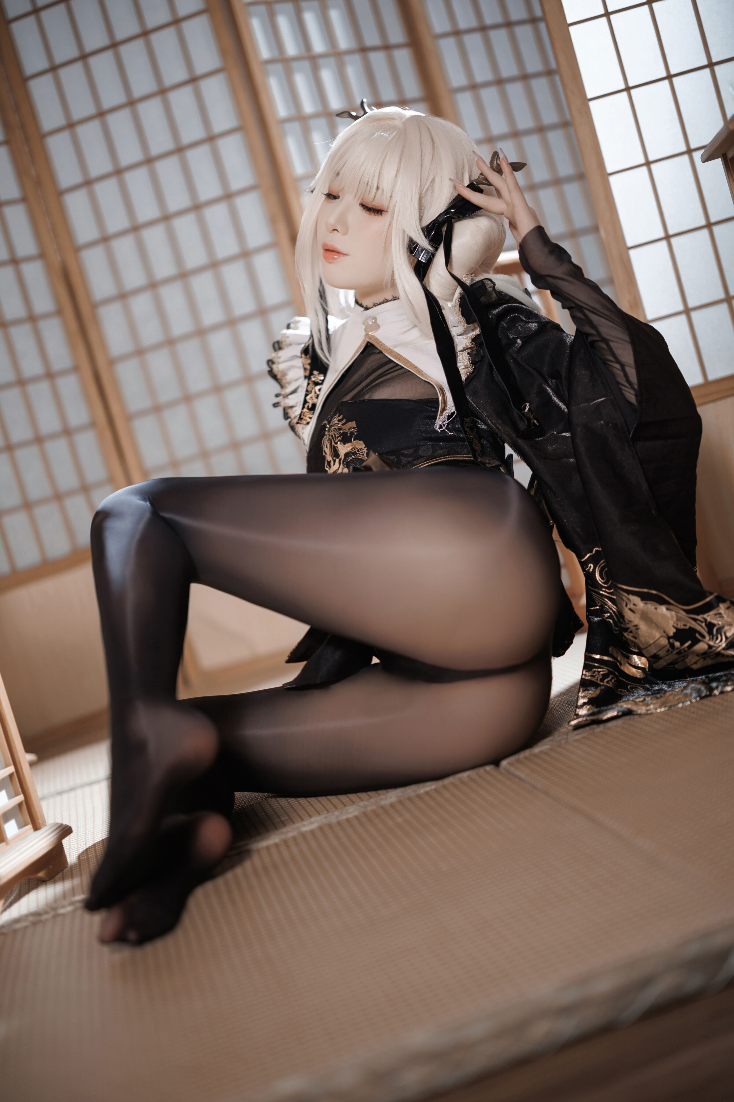 Fengjiang v Nikke White Rabbit Blaner Kimono