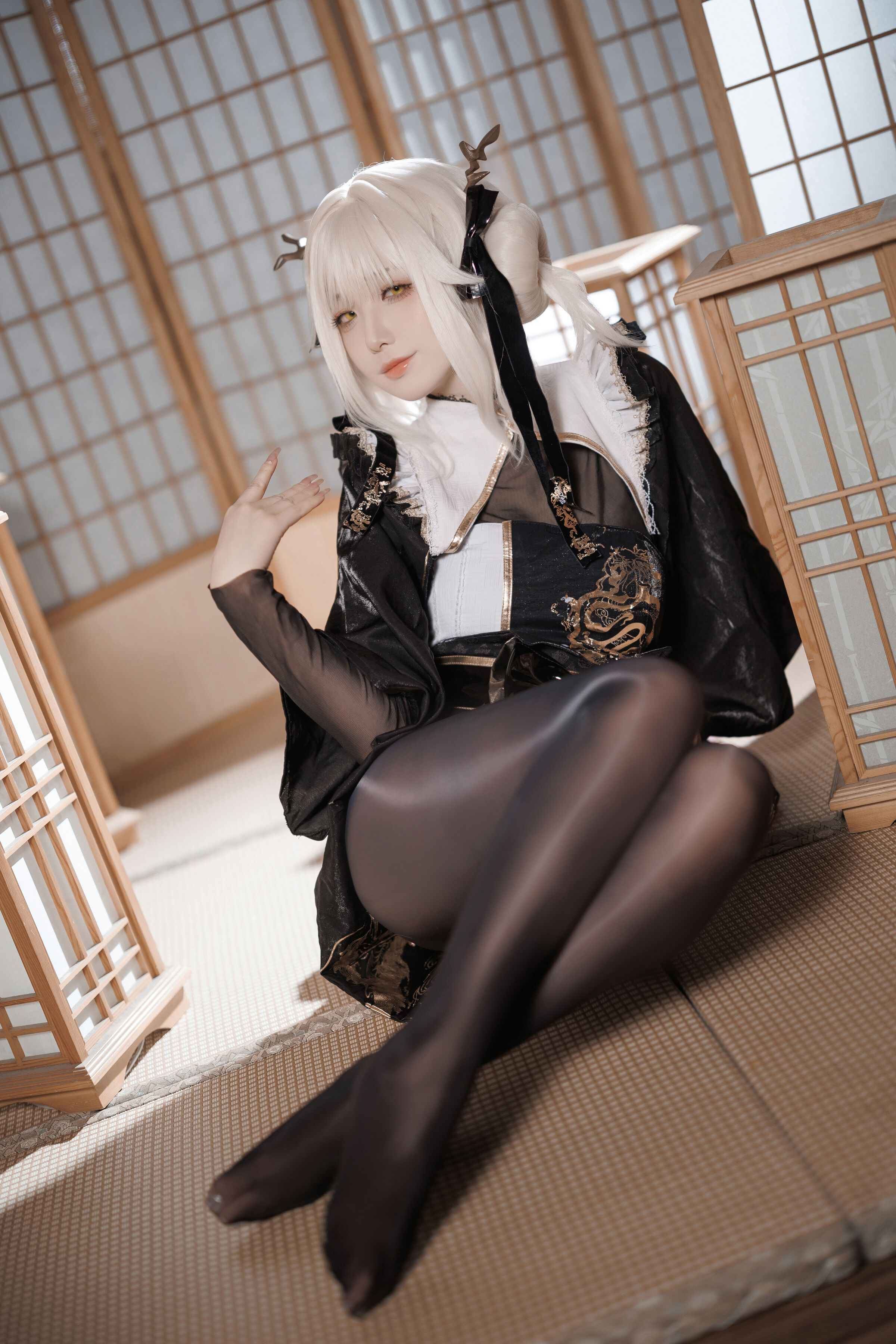 Fengjiang v Nikke White Rabbit Blaner Kimono