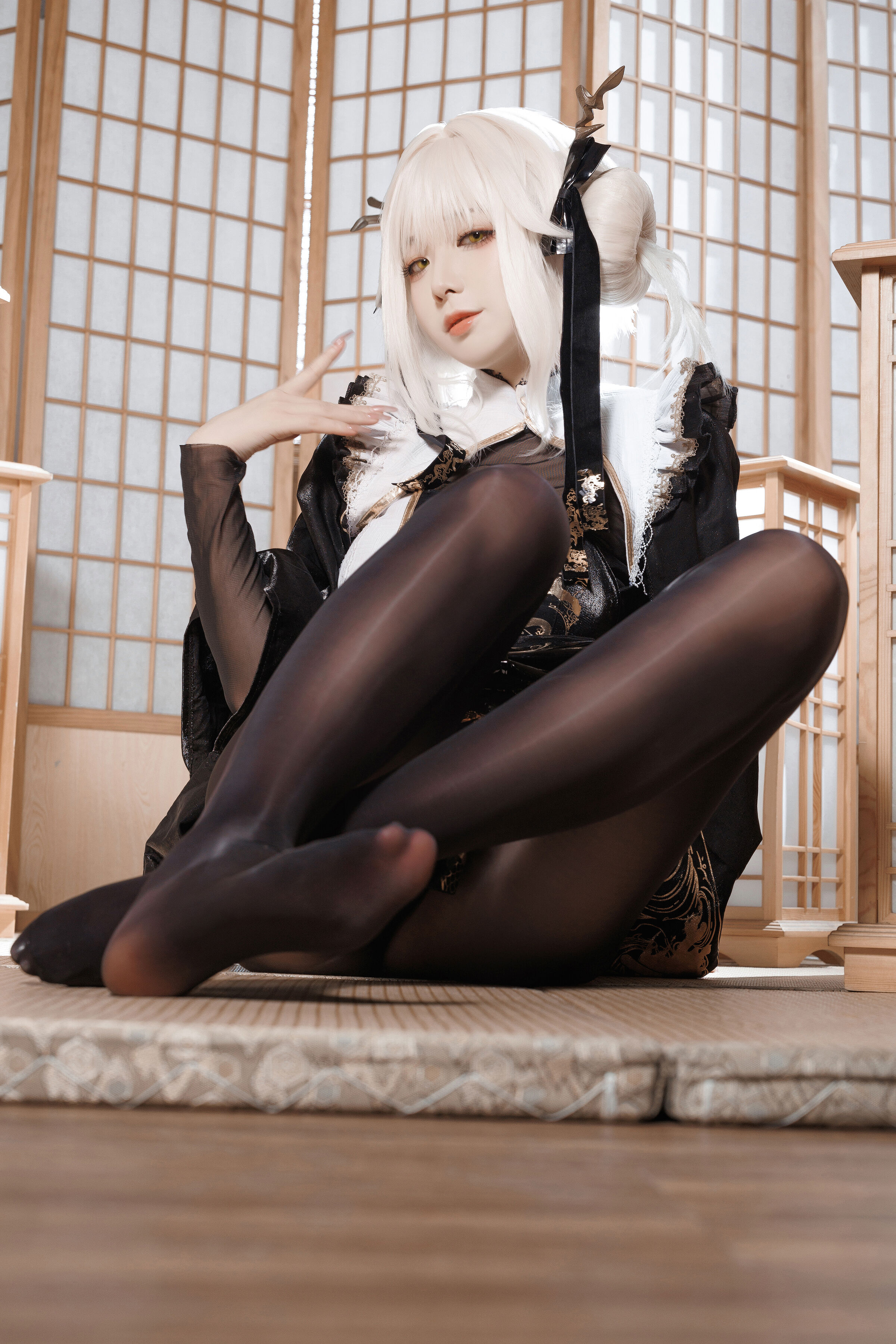 Fengjiang v Nikke White Rabbit Blaner Kimono