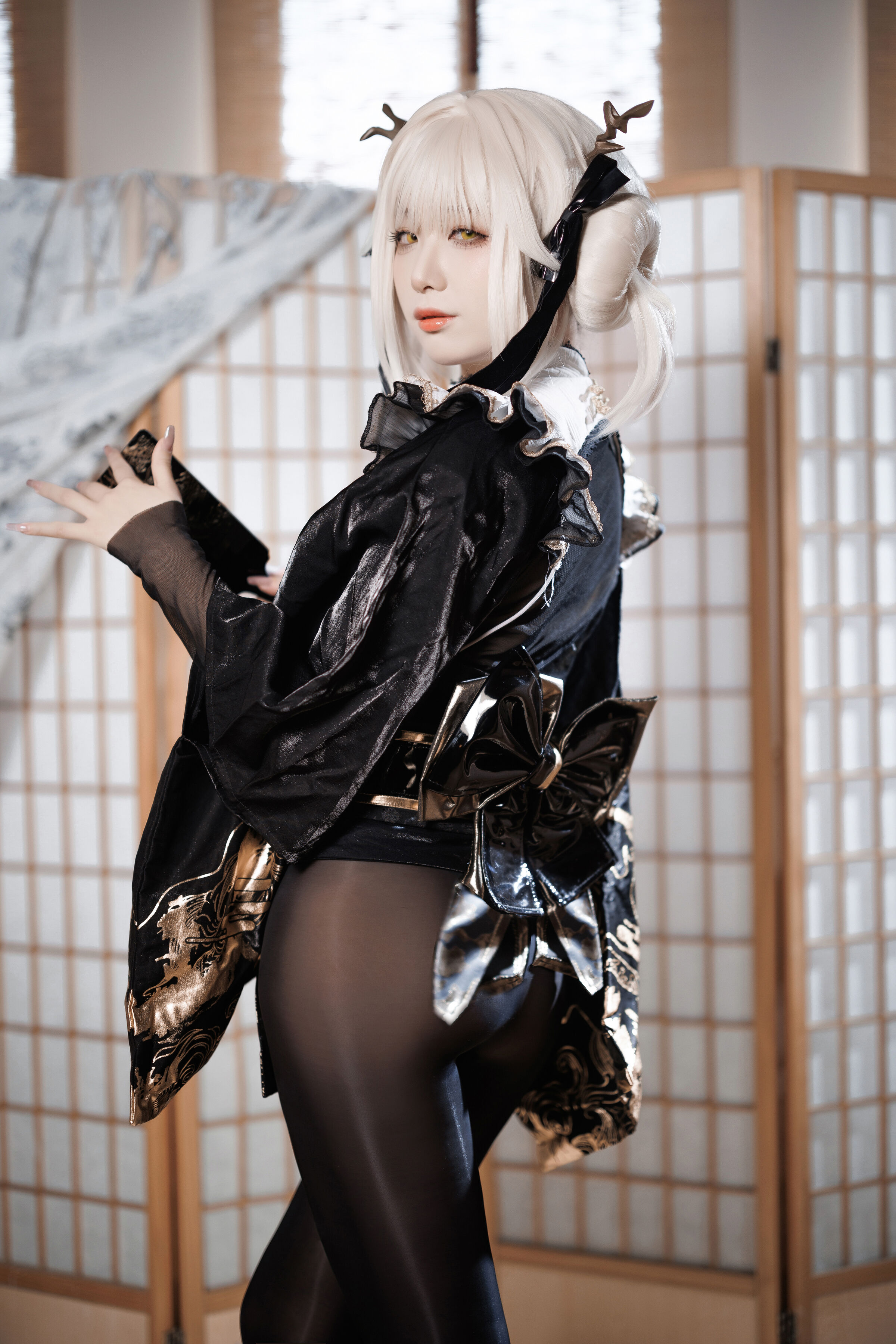 Fengjiang v Nikke White Rabbit Blaner Kimono