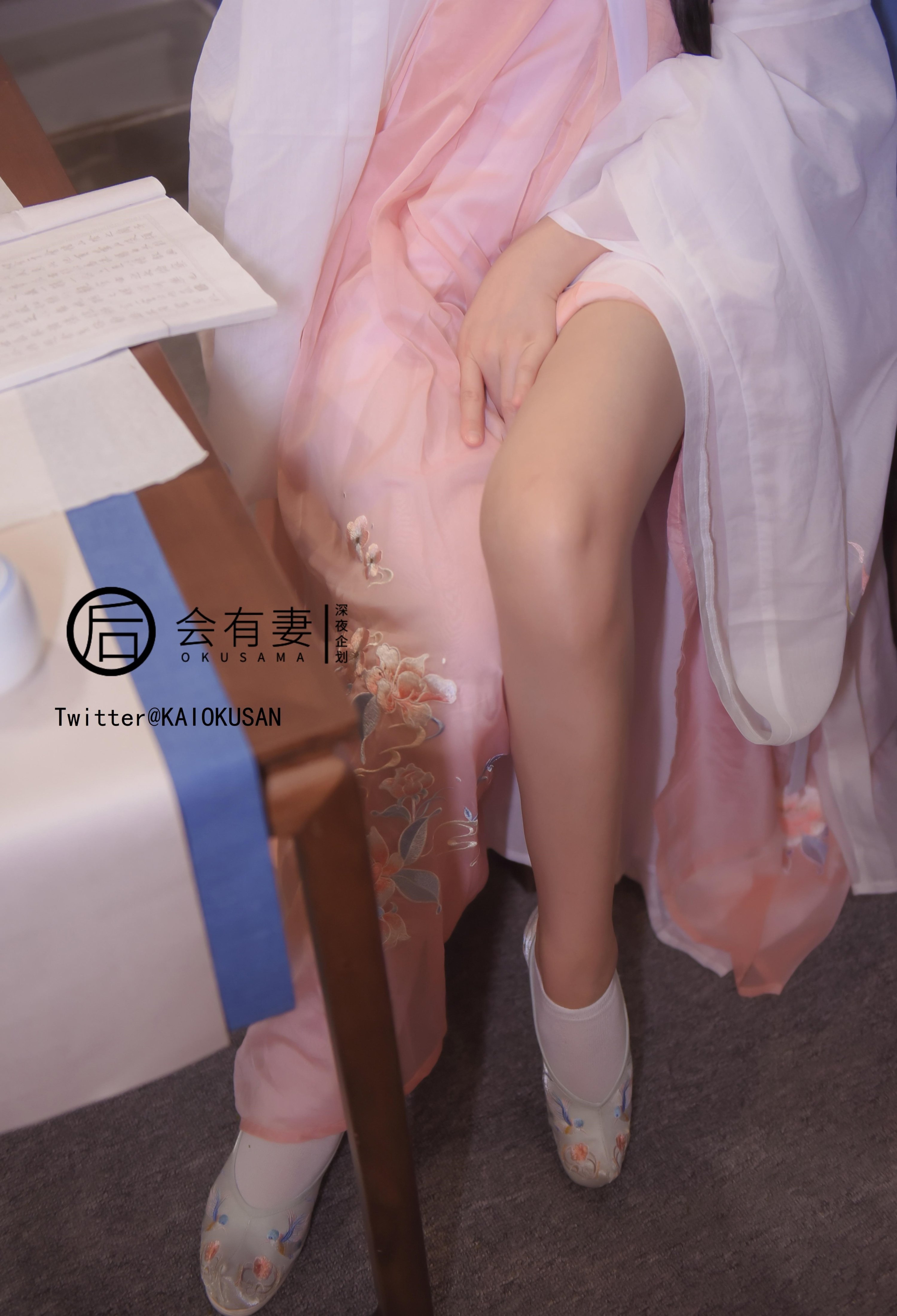Sẽ có một người vợ - Fairy Chang'e thủ dâm trong sự trống rỗng ở Cung điện Guanghan