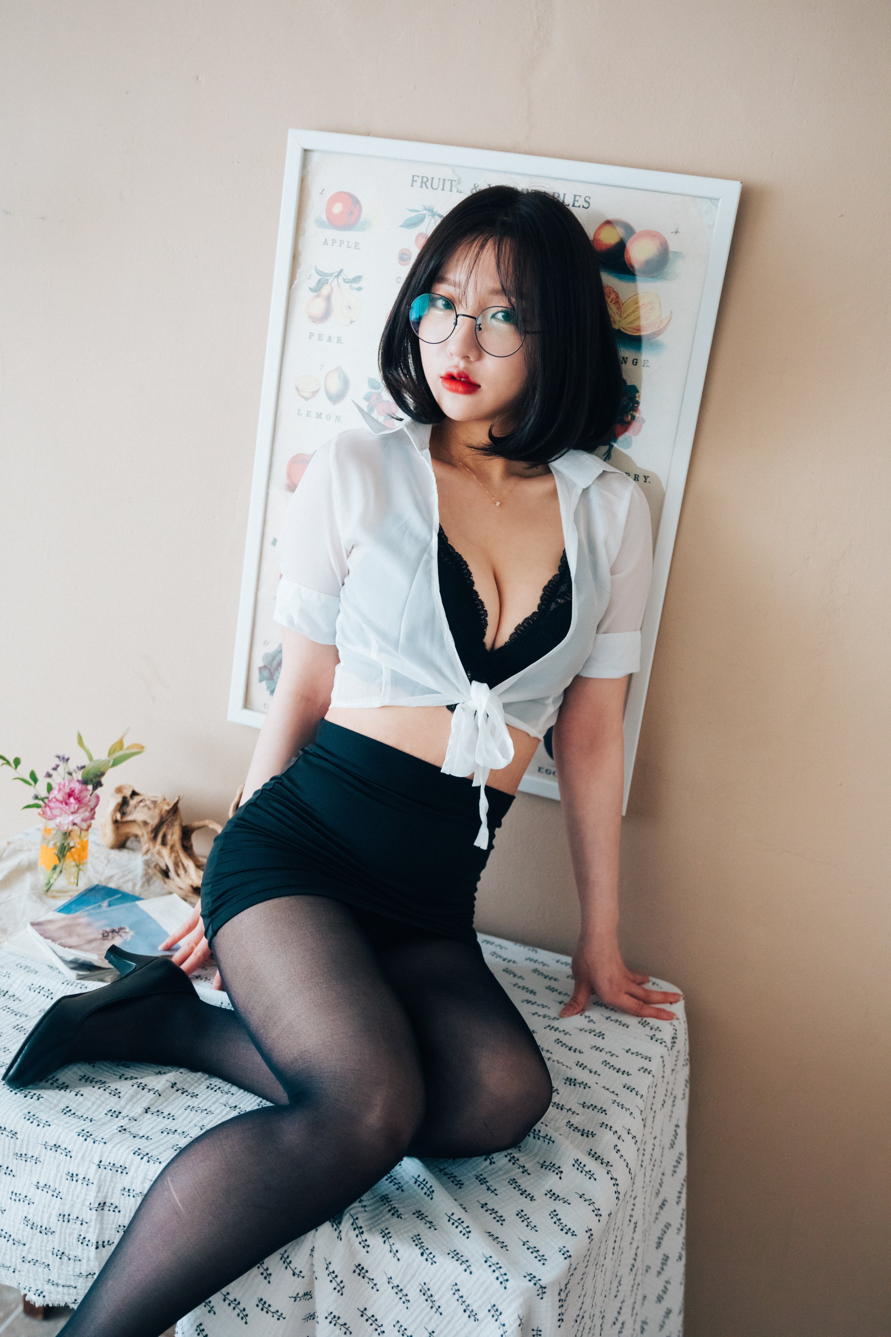 [Loozy] Ye -Eun 손예은 - Vol.1 + 10V của OfficeGirl