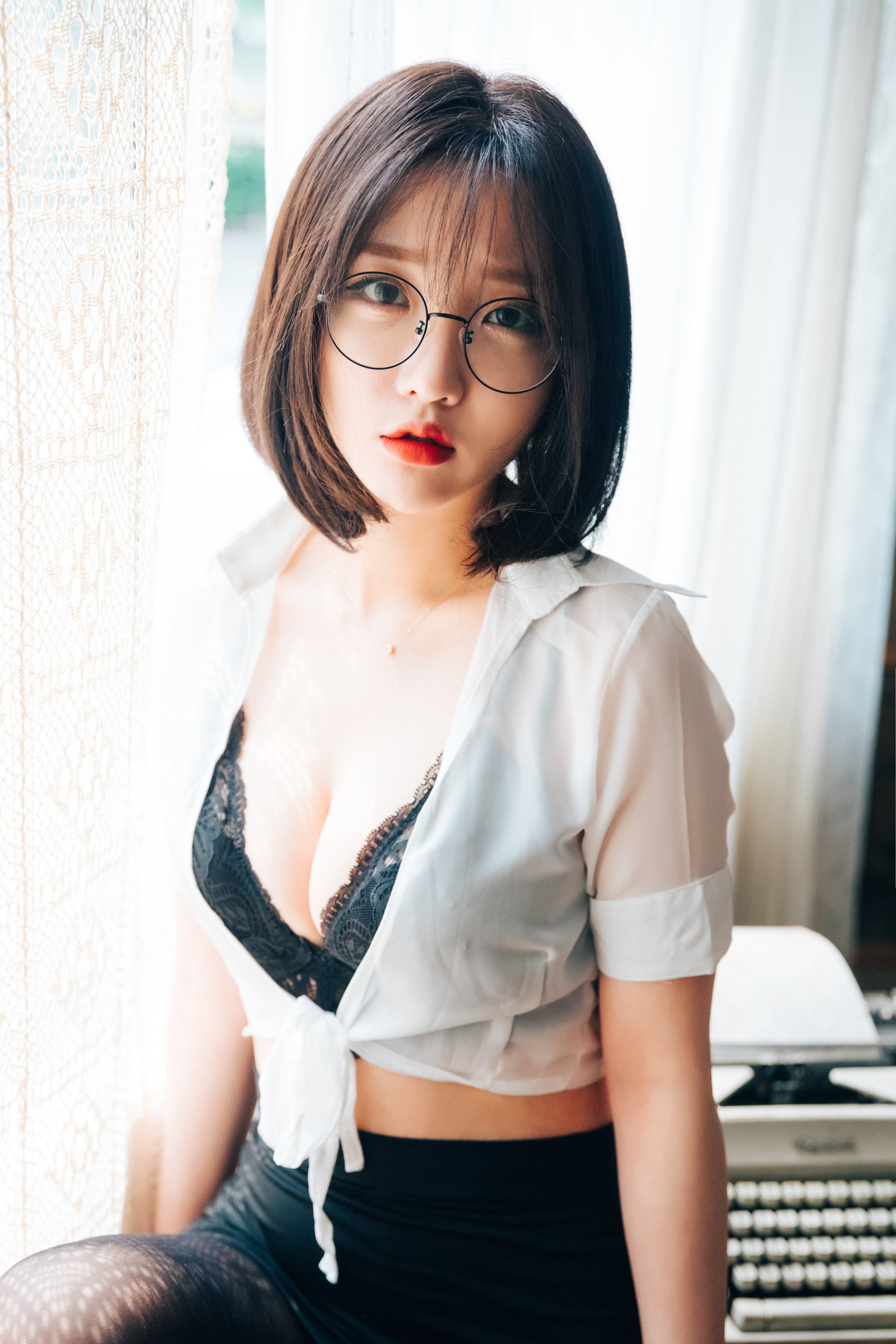 [Loozy] Ye -Eun 손예은 - Vol.1 + 10V của OfficeGirl