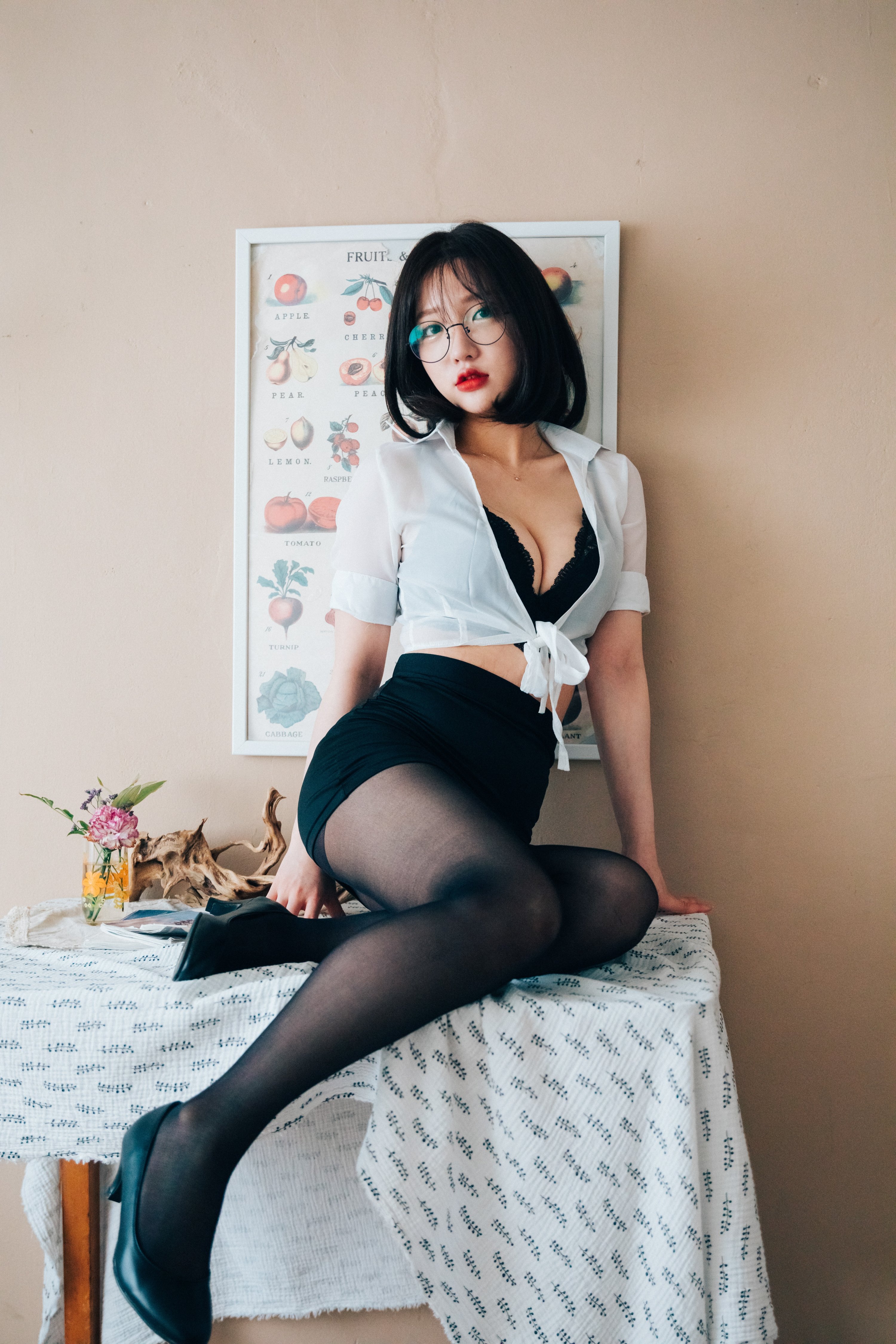 [Loozy] Ye -Eun 손예은 - Vol.1 + 10V của OfficeGirl