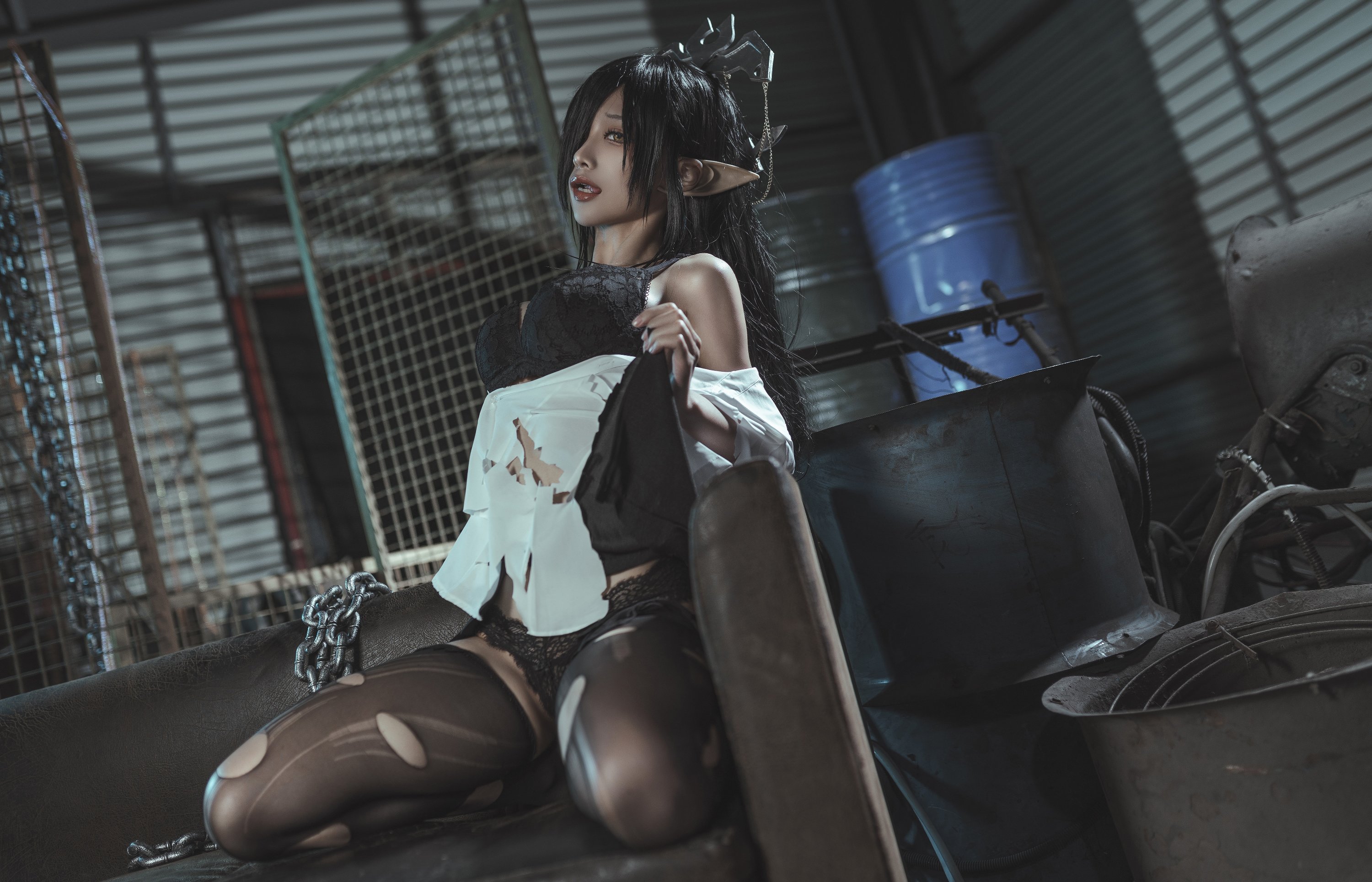 Momo Black Beast Queen ngu ngốc OL đồng phục