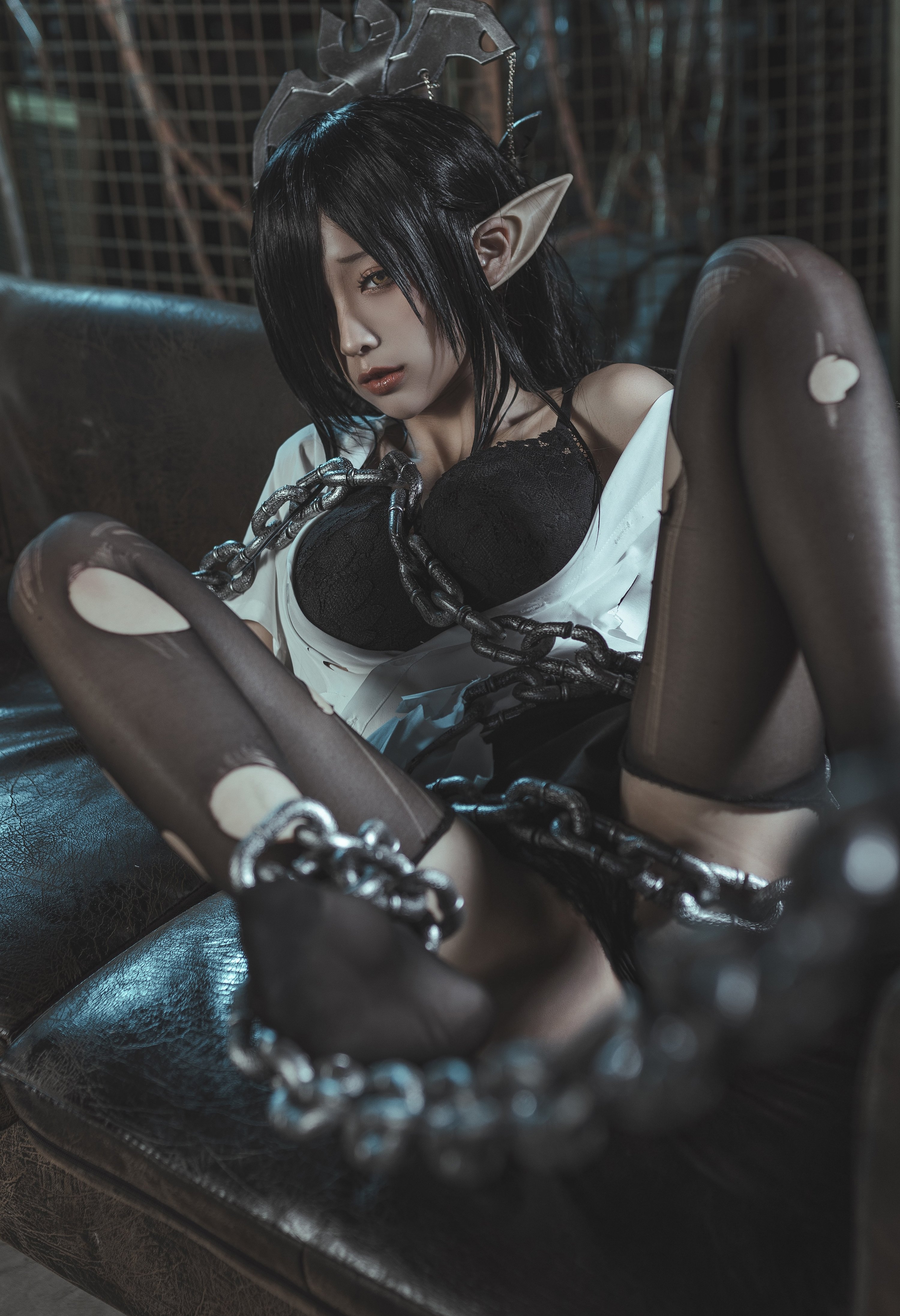 Momo Black Beast Queen ngu ngốc OL đồng phục