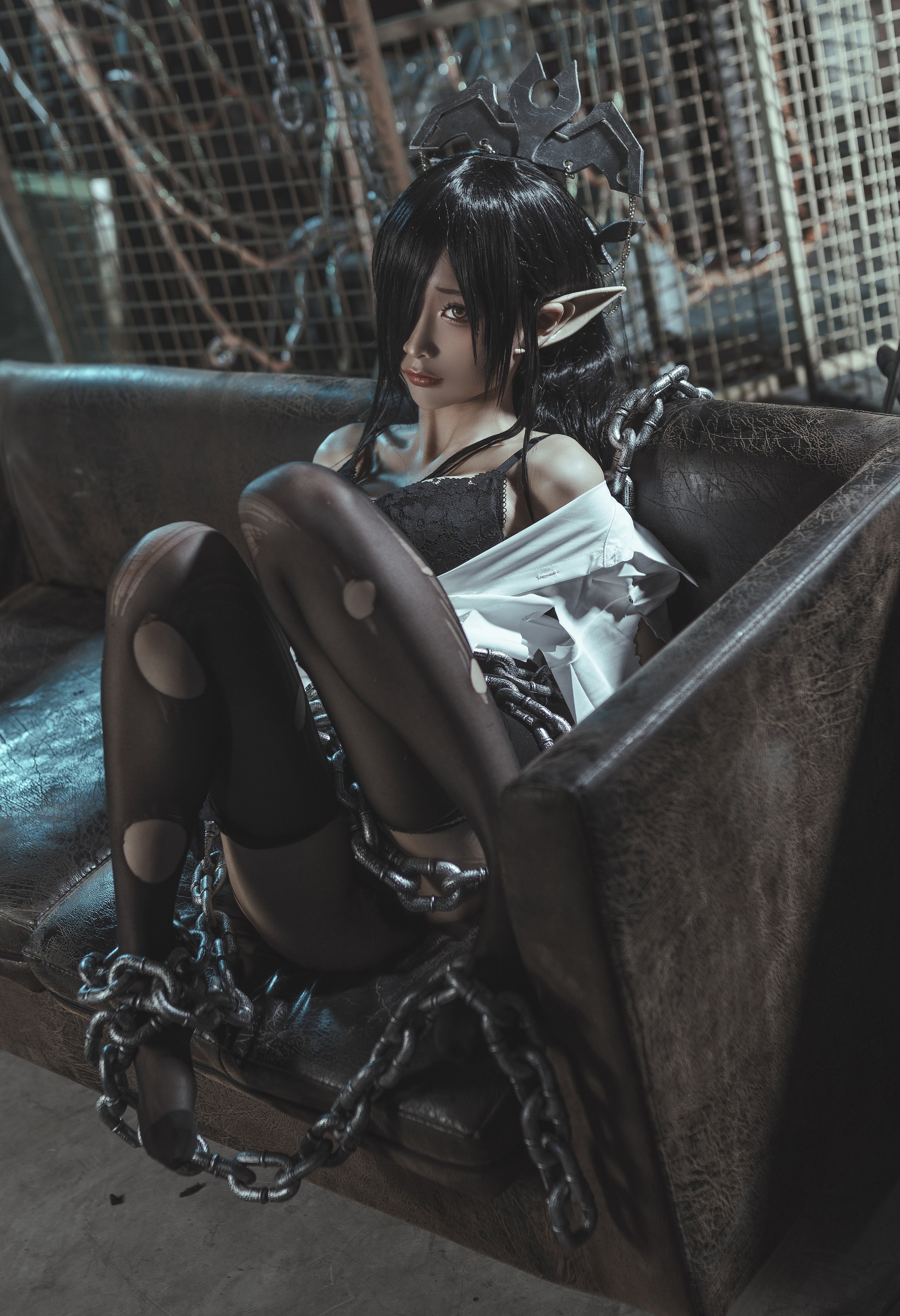 Momo Black Beast Queen ngu ngốc OL đồng phục