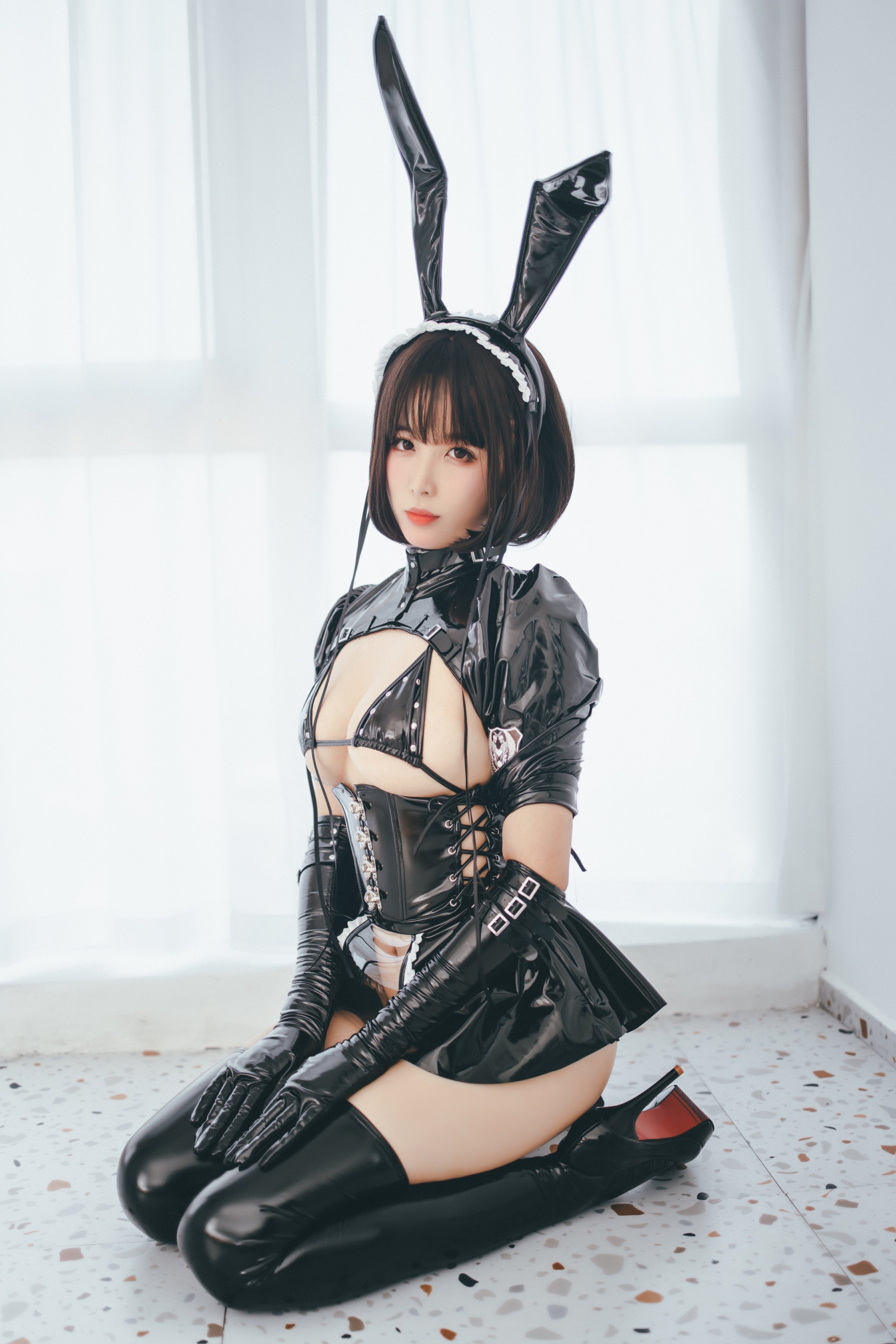 Chị gái Xuan Xiao - Bunny Girl Maid