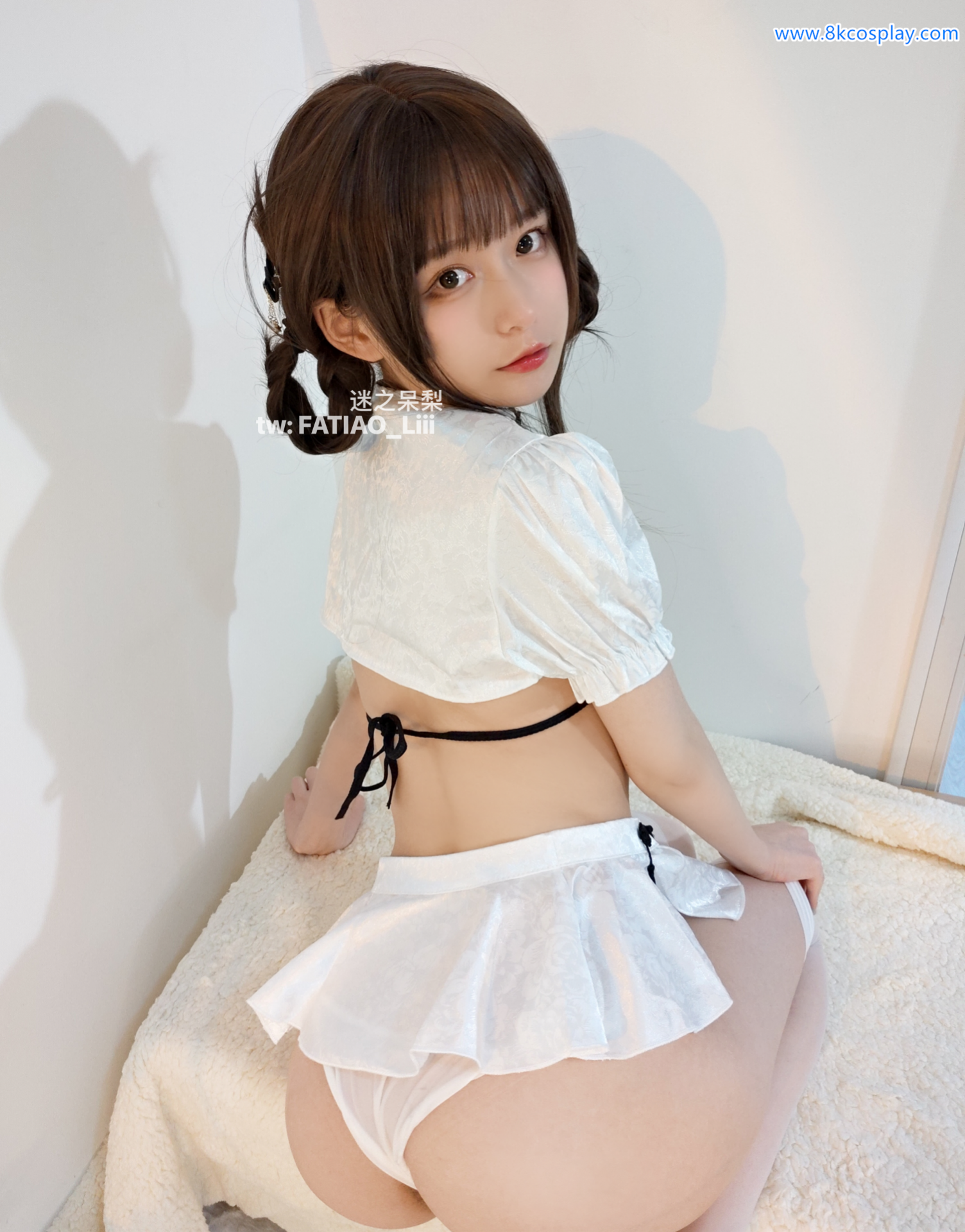 Mystery li (cô gái đồng hồ)- Q