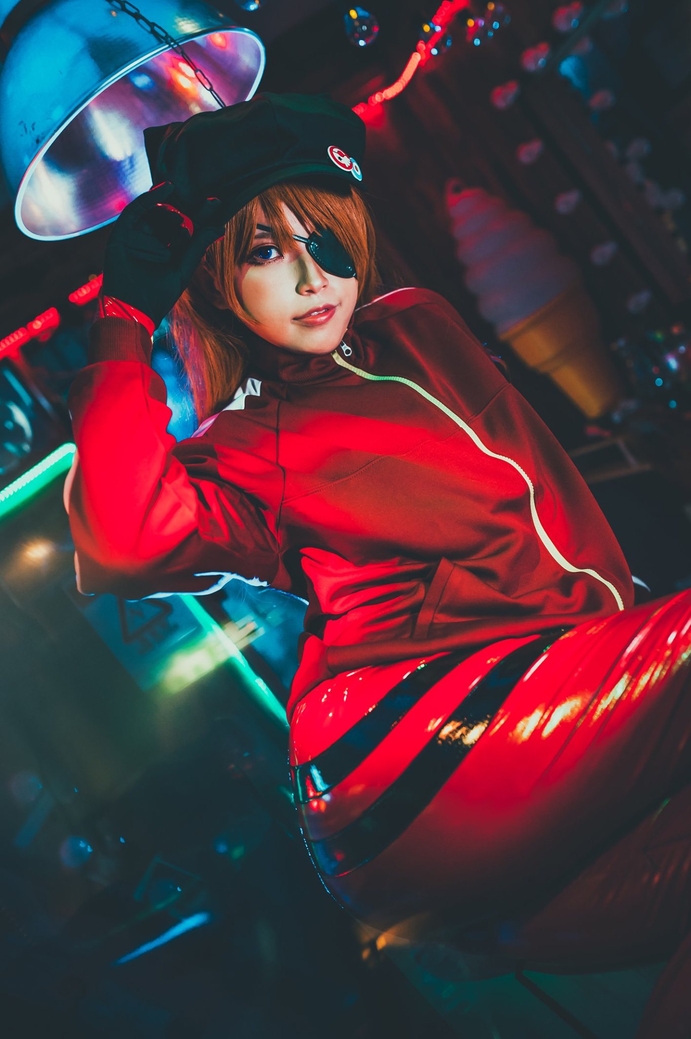 絕對薙薙 lên tàu Cosplayer Asuka Langley