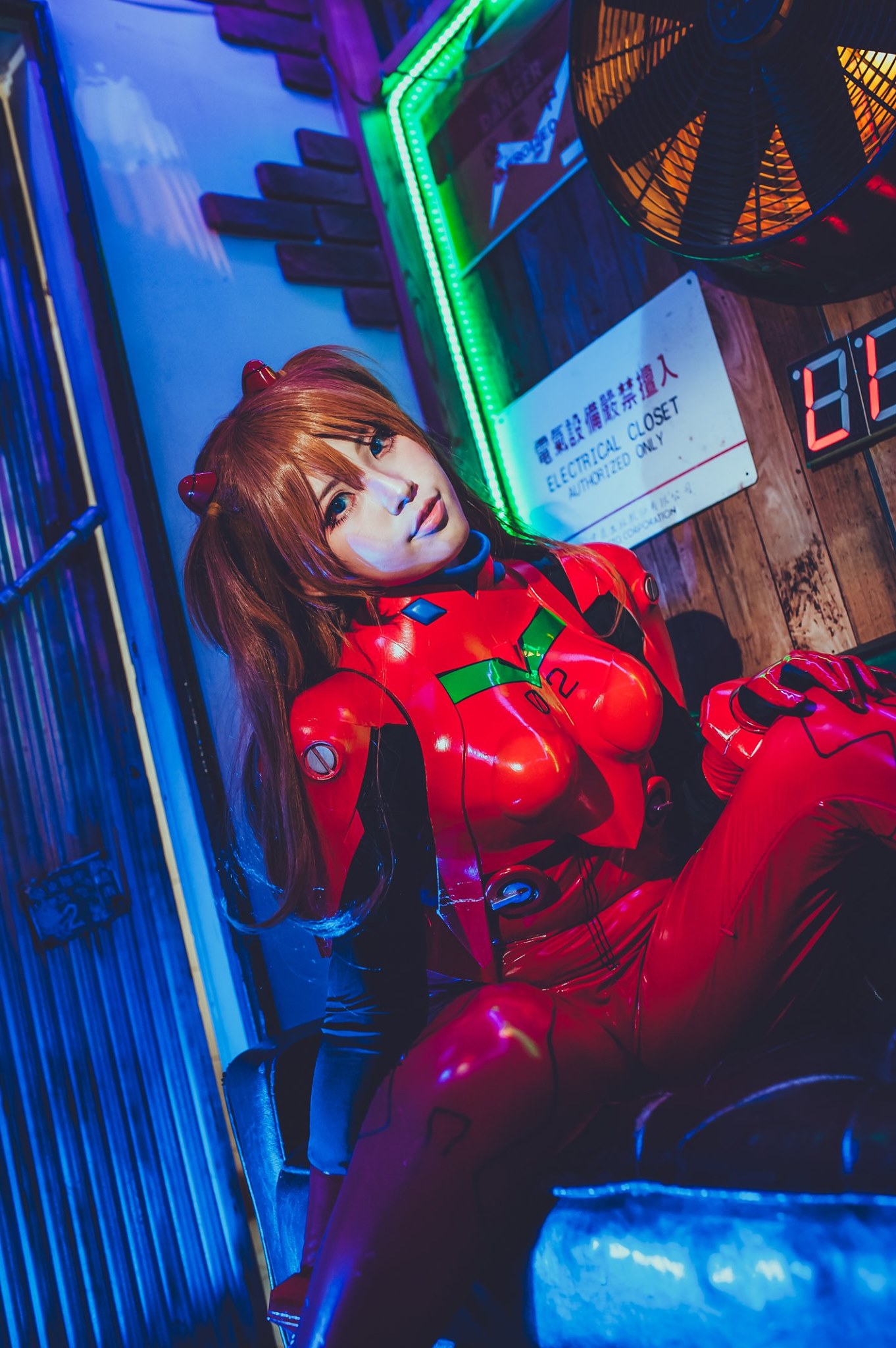 絕對薙薙 lên tàu Cosplayer Asuka Langley