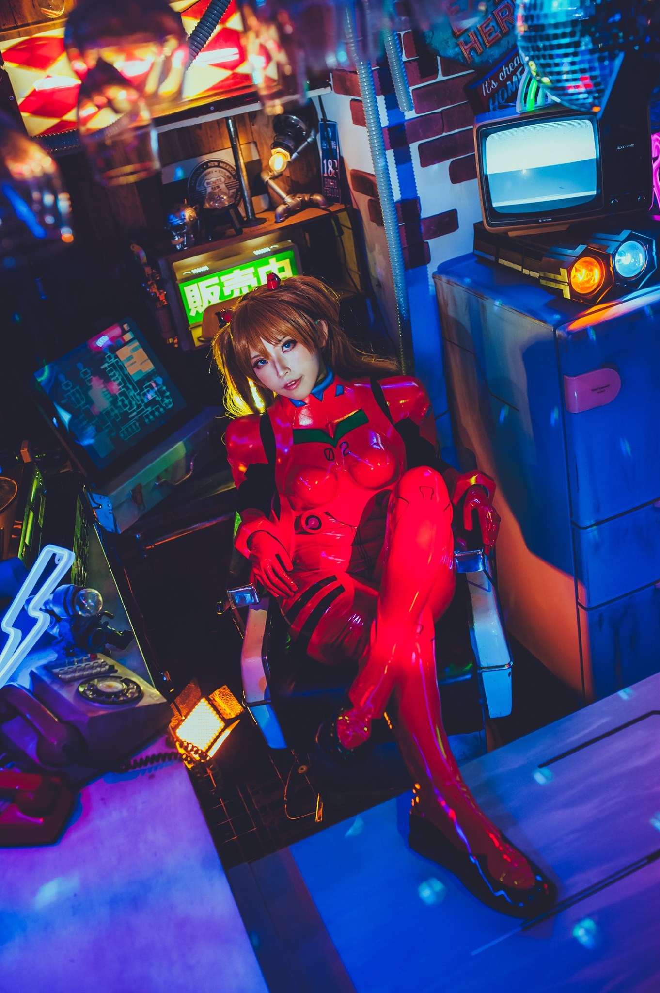 絕對薙薙 lên tàu Cosplayer Asuka Langley