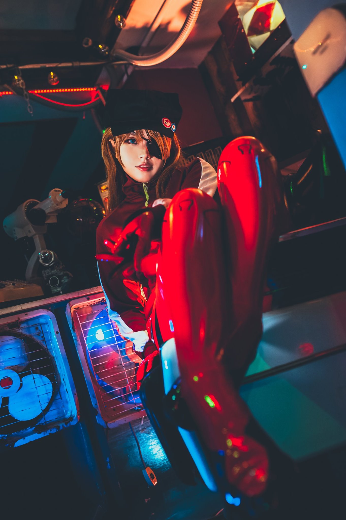 絕對薙薙 lên tàu Cosplayer Asuka Langley