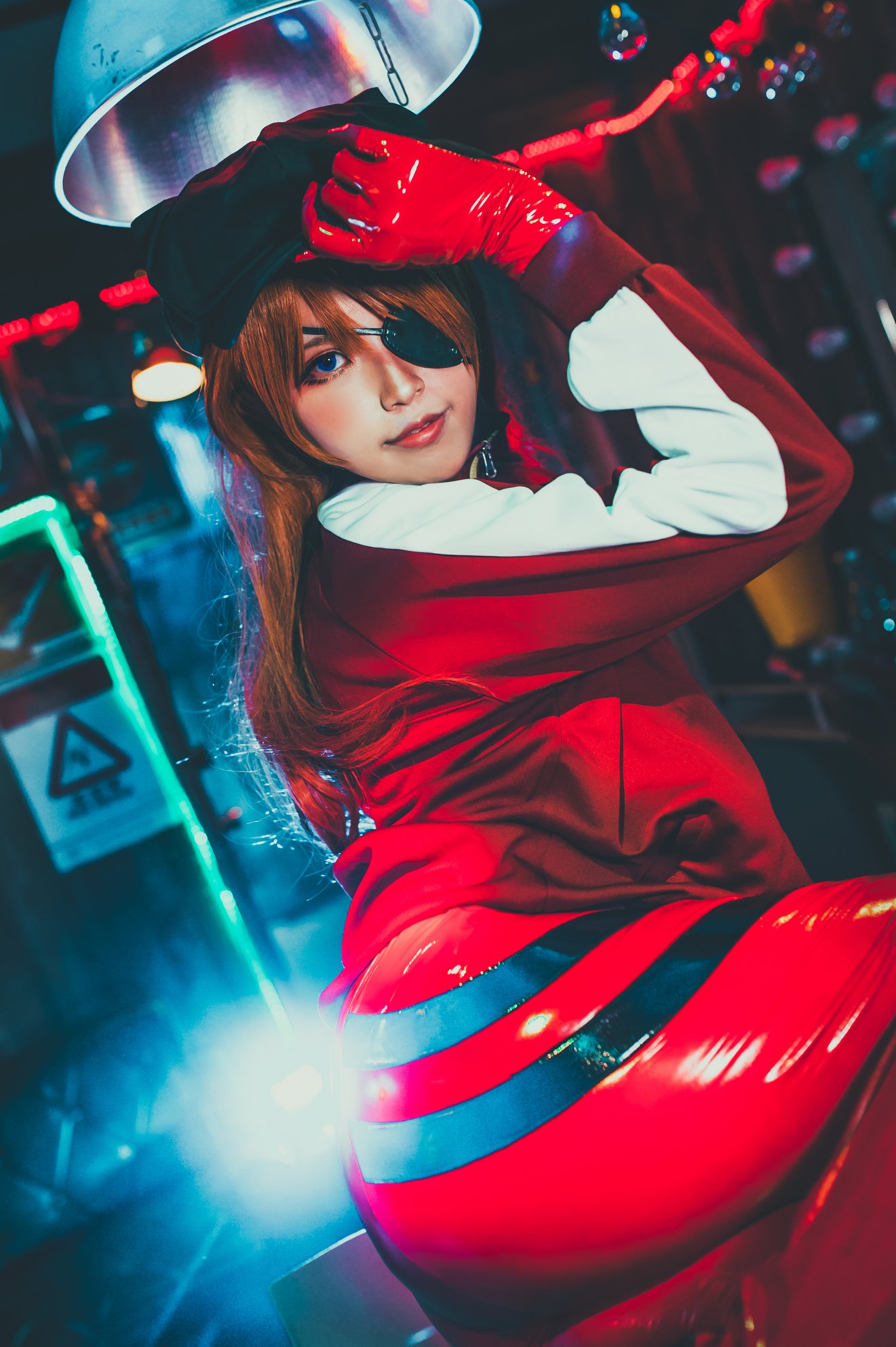 絕對薙薙 lên tàu Cosplayer Asuka Langley