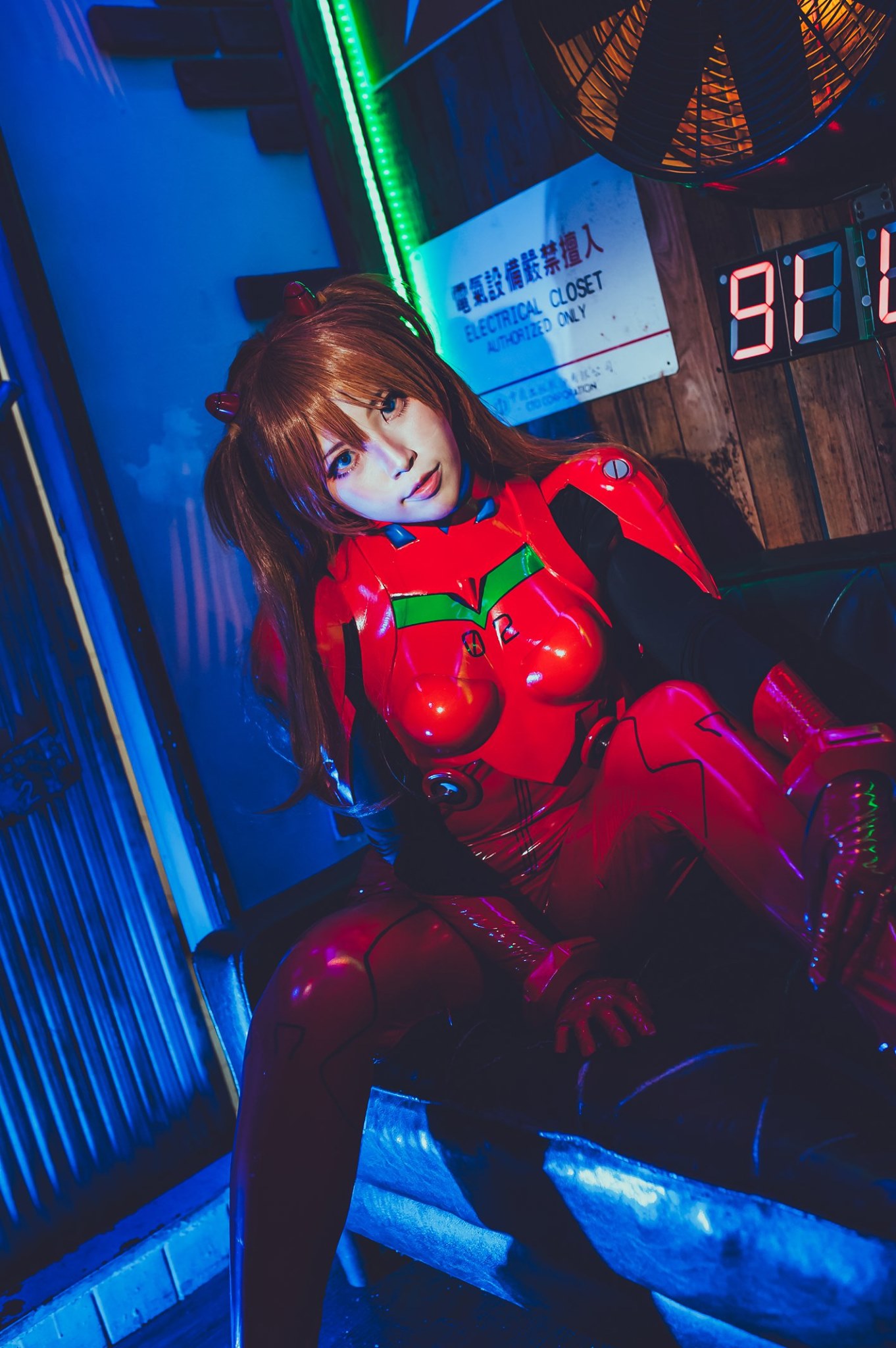 絕對薙薙 lên tàu Cosplayer Asuka Langley