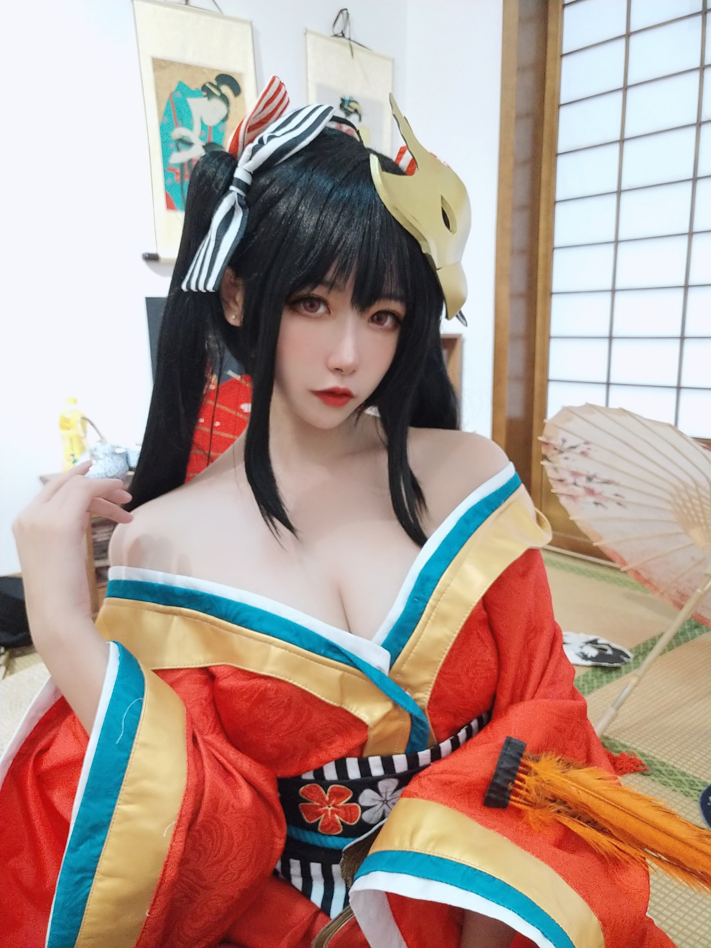 Momoko Kuikui-Dafeng Selfie