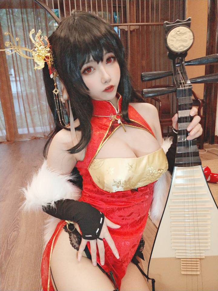 Momoko Kuikui-Dafeng Selfie