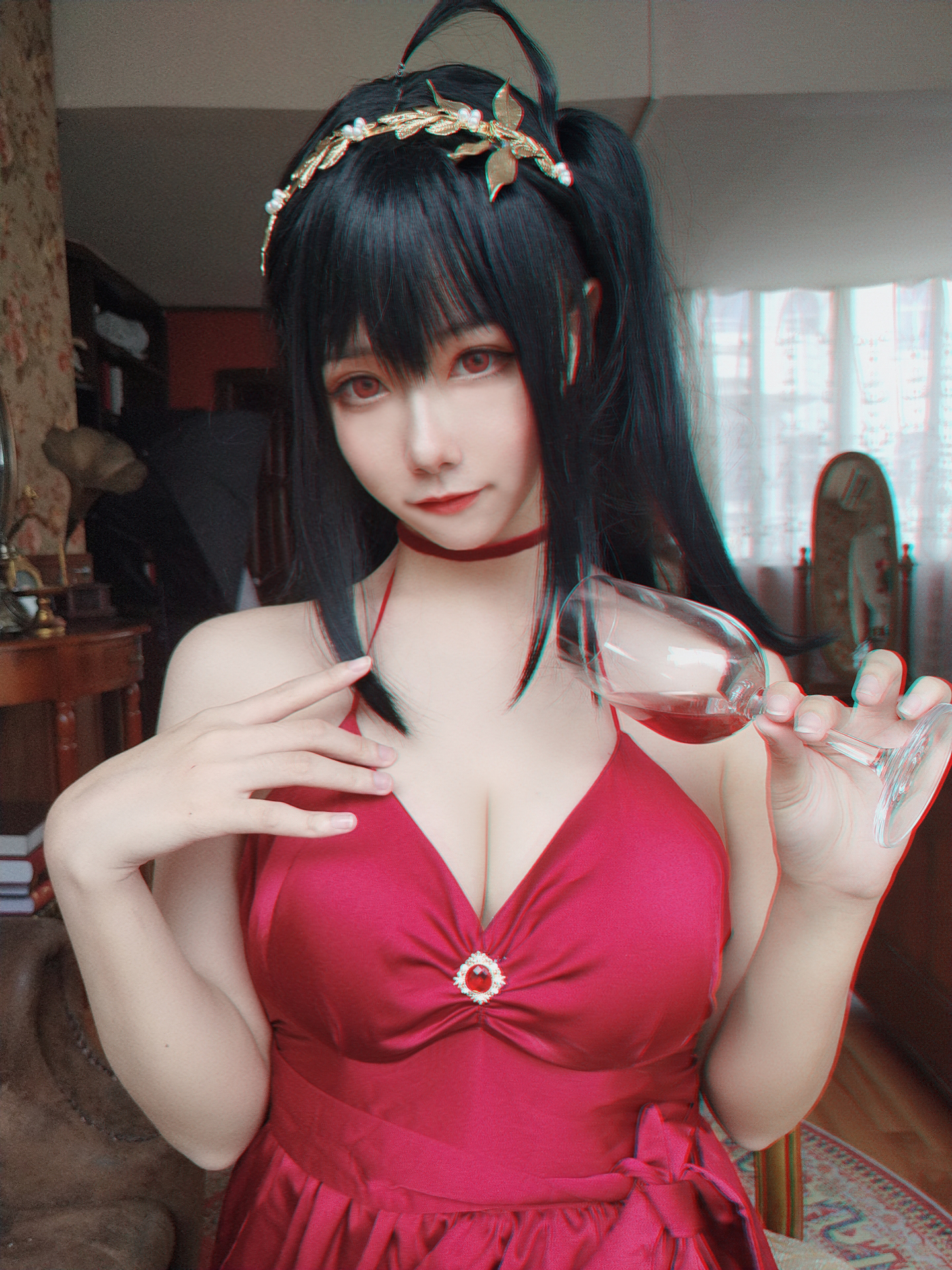 Momoko Kuikui-Dafeng Selfie