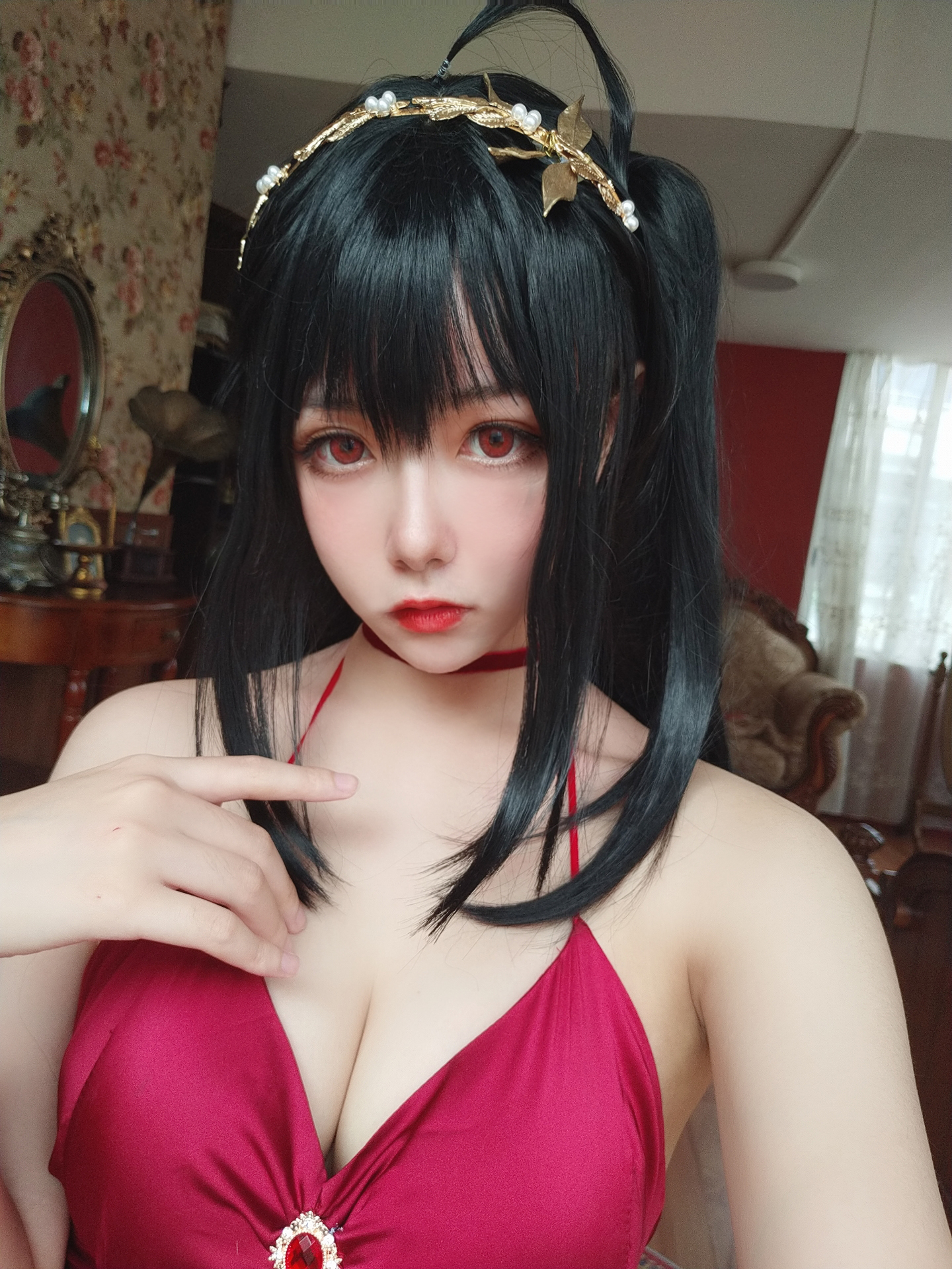 Momoko Kuikui-Dafeng Selfie