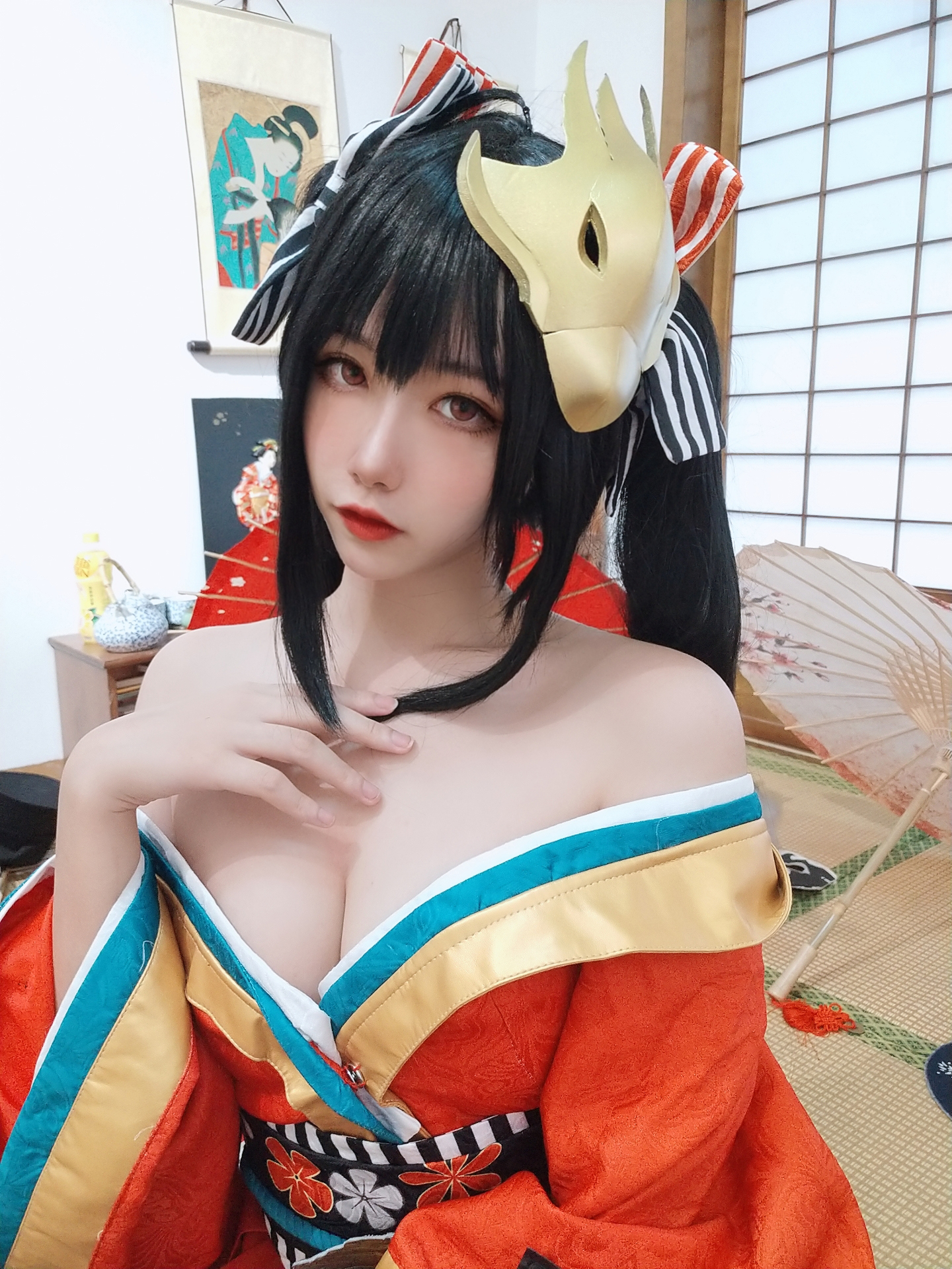 Momoko Kuikui-Dafeng Selfie