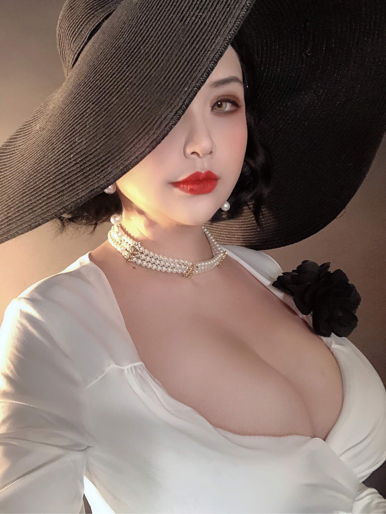 Hana Bunny - Lady Dimitrescu (Resident Evil)