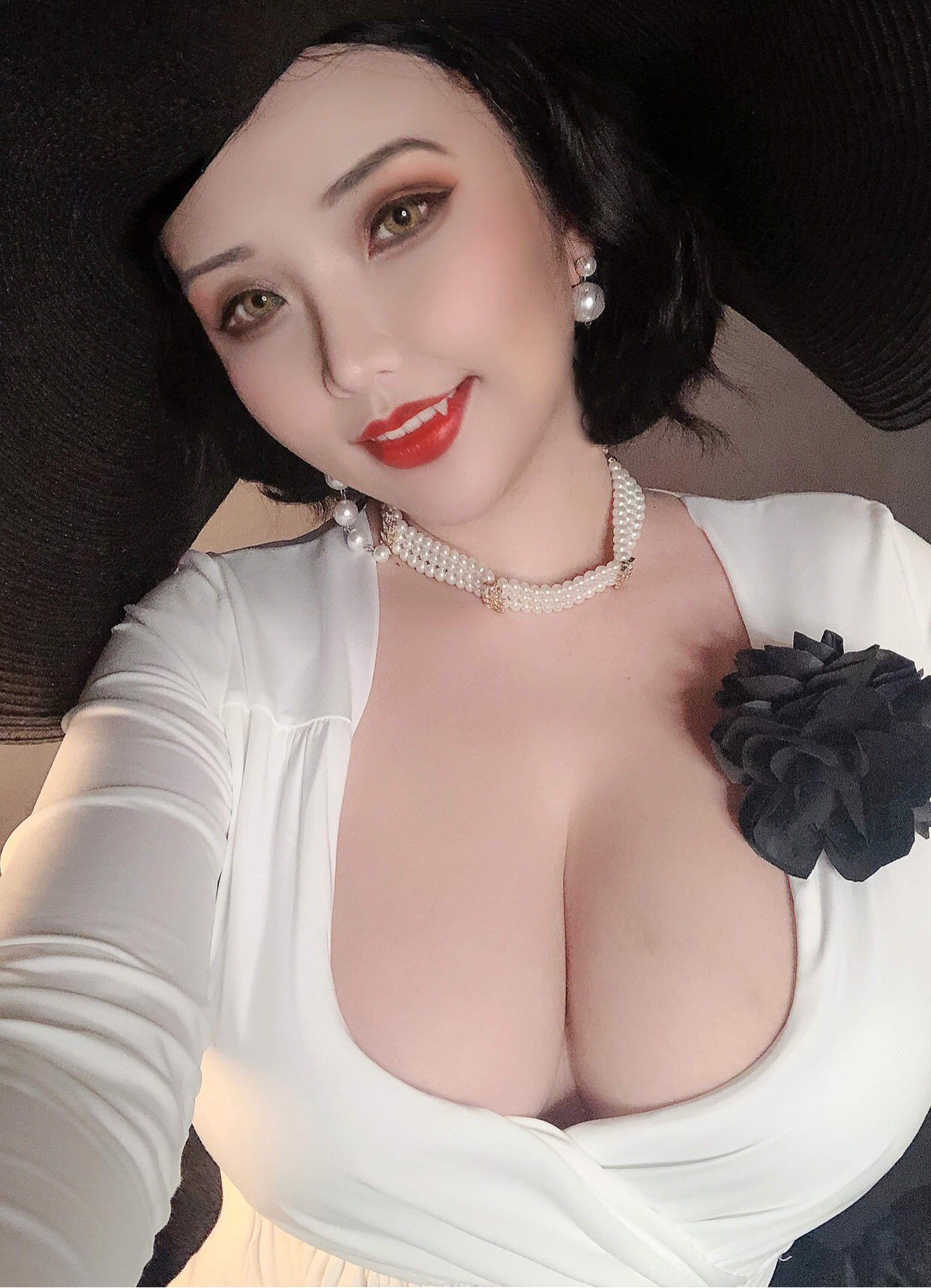 Hana Bunny - Lady Dimitrescu (Resident Evil)