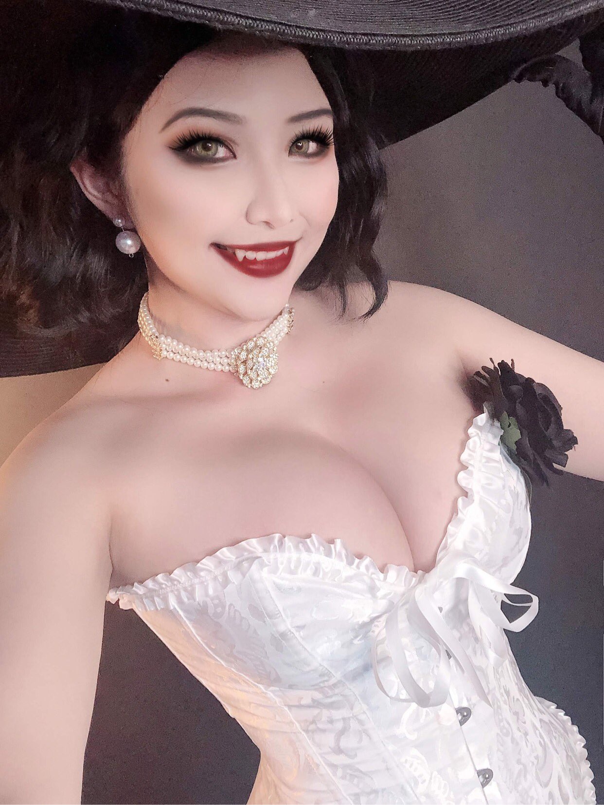 Hana Bunny - Lady Dimitrescu (Resident Evil)