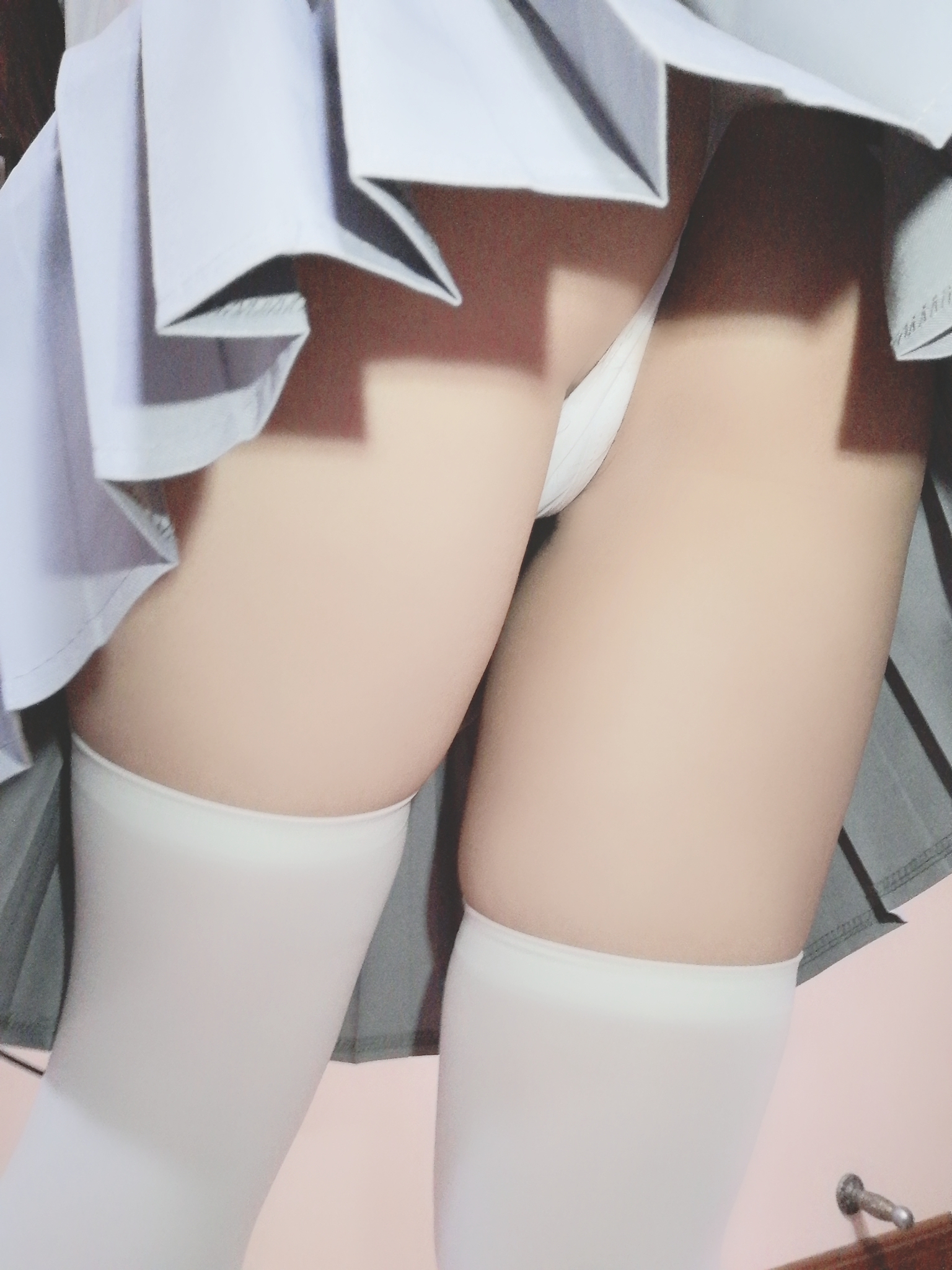 Taro Round Suizi SJ - lụa trắng JK