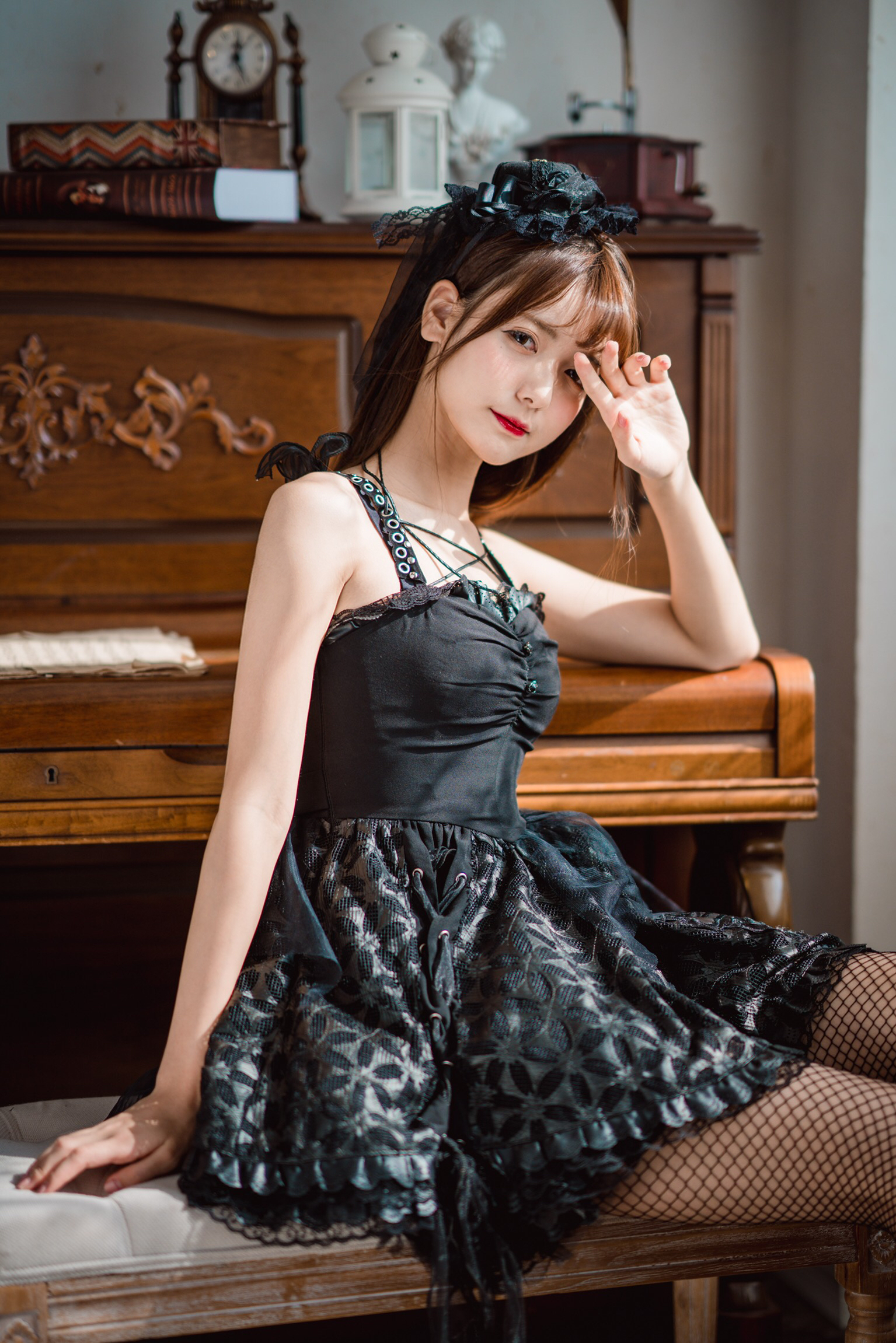 Lu Qing Khánh-Lolita