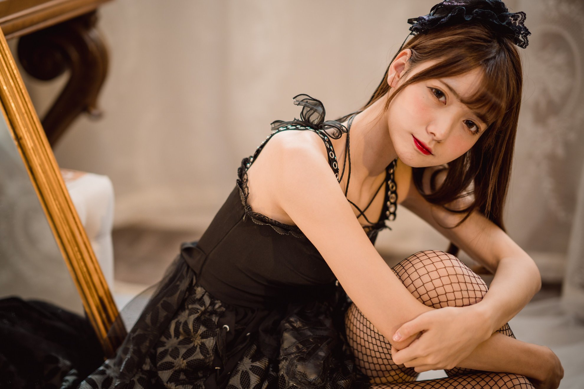 Lu Qing Khánh-Lolita