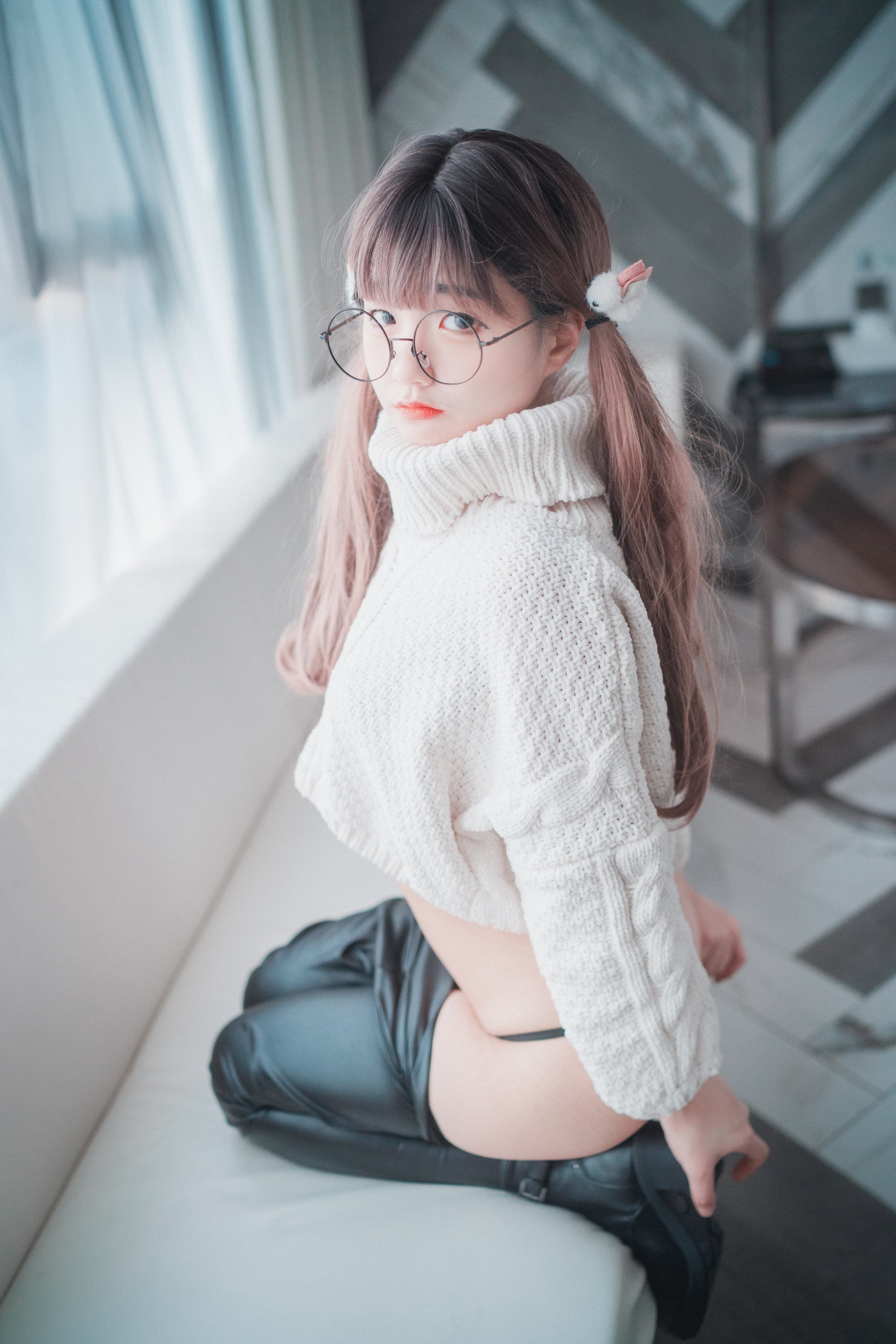 [Djawa] Jenny - Màu trắng lỏng lẻo và chặt chẽ