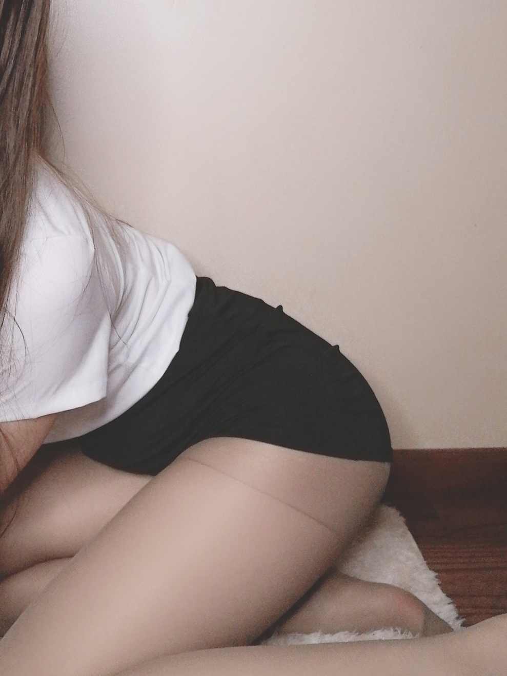 Yuzi SJ - Thư ký nhỏ say rượu