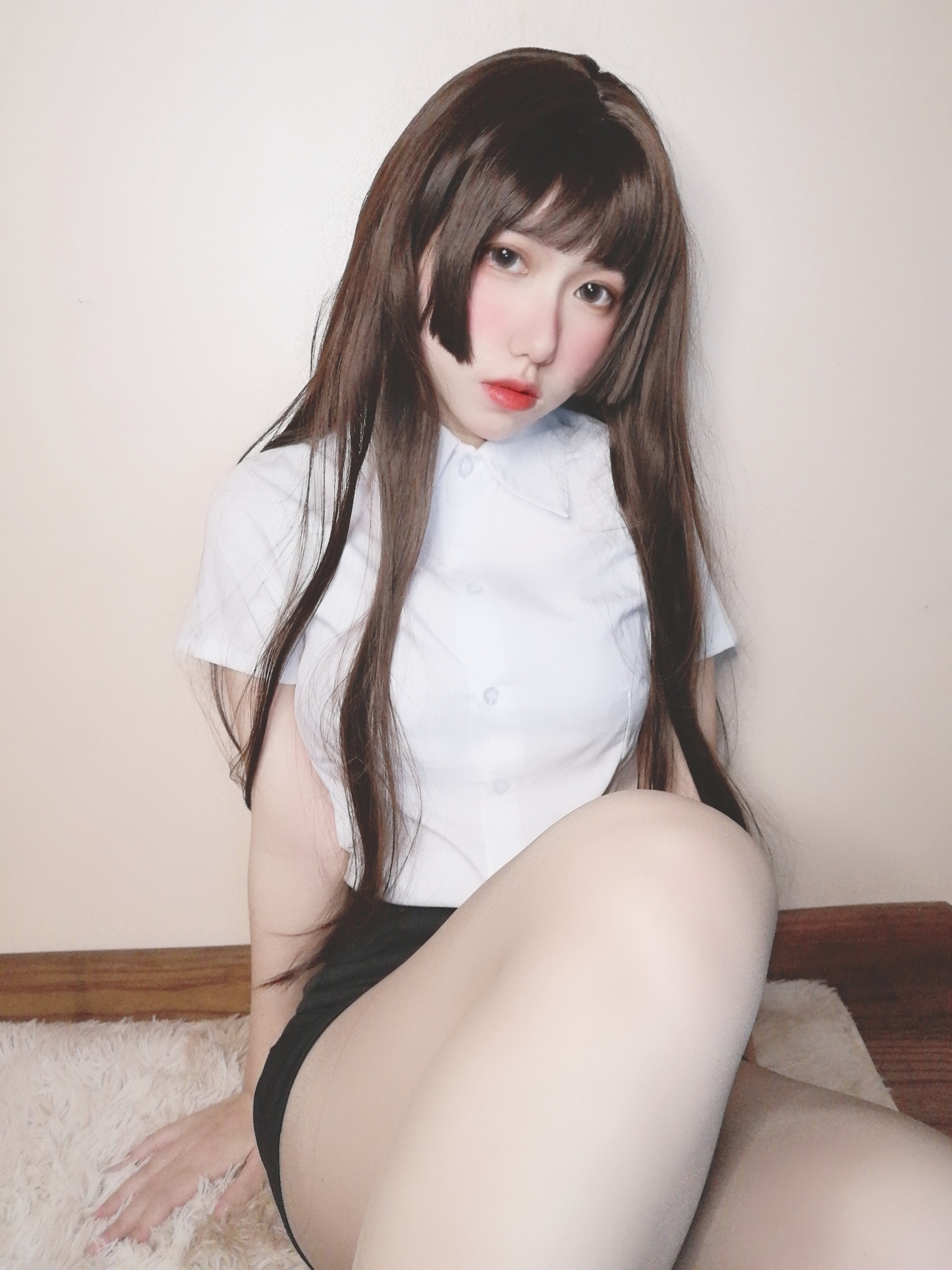 Yuzi SJ - Thư ký nhỏ say rượu