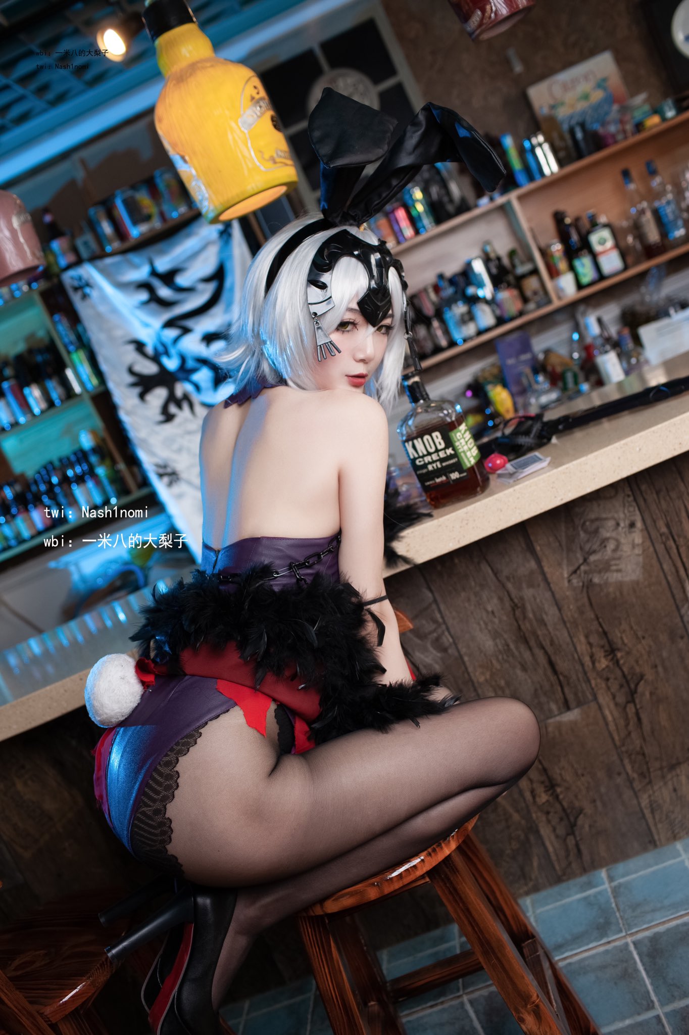 Lê cao 1,8 mét - Black Joan của Arc Bunny Girl