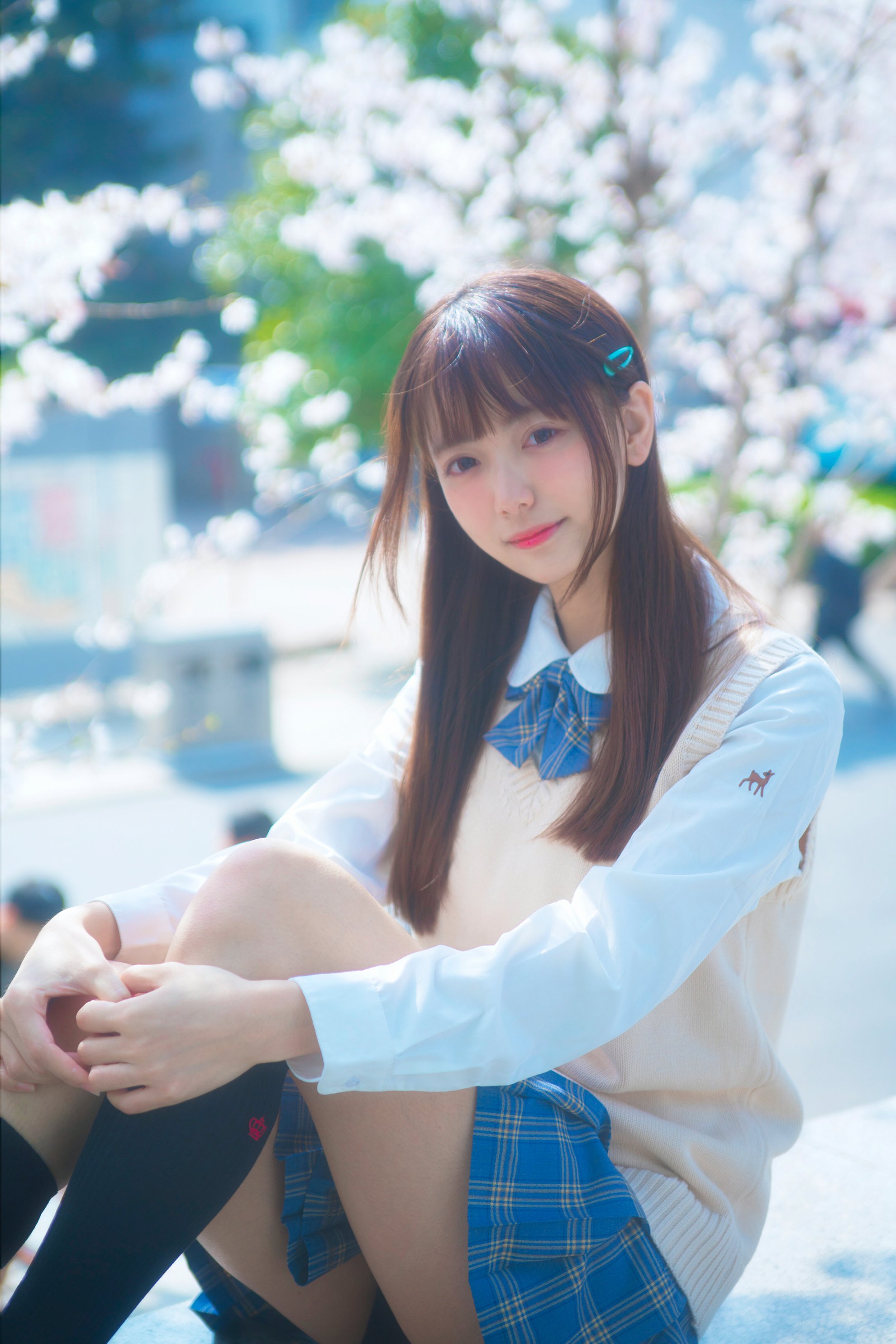 Lu Qing Khánh-Sakura và JK