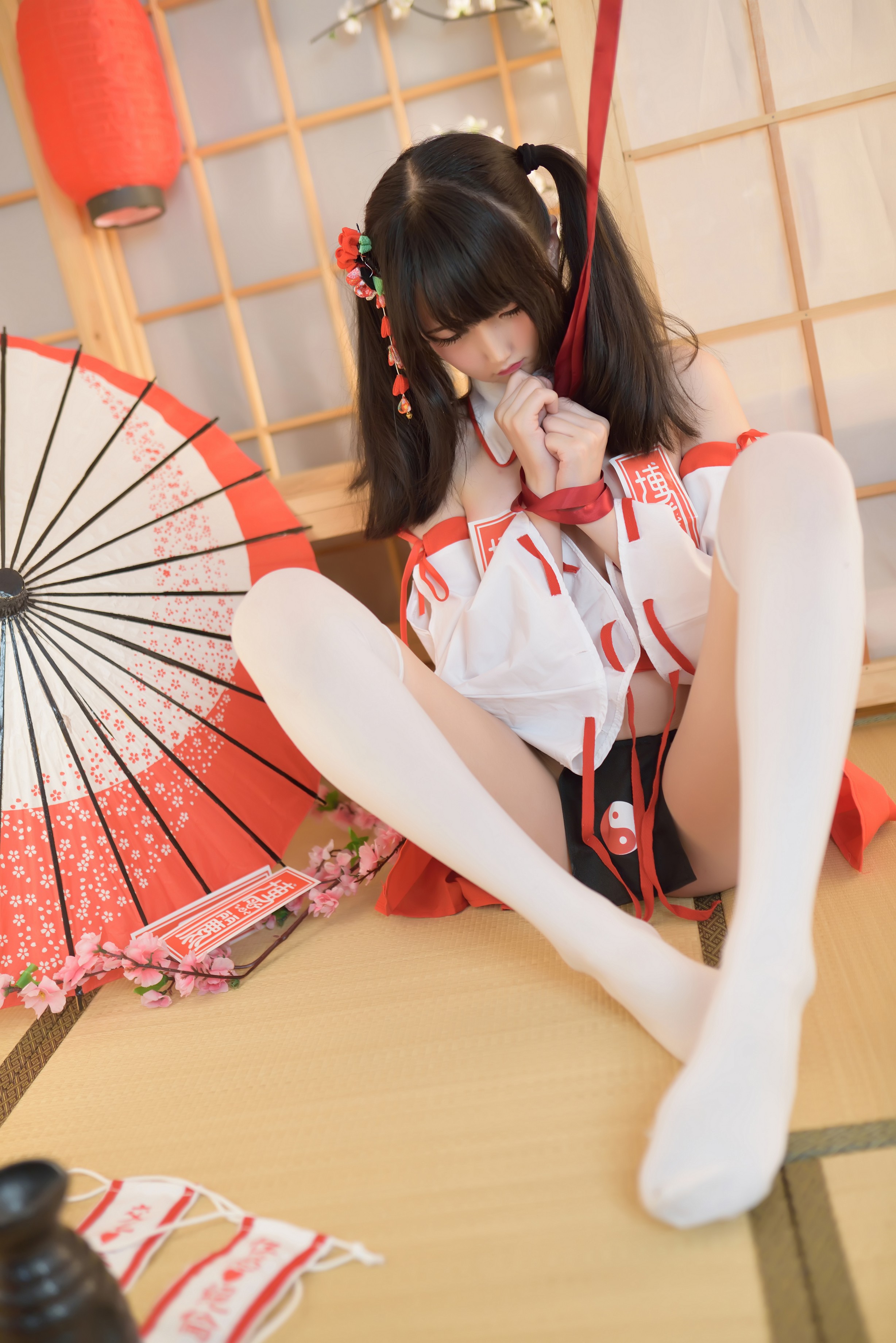 Nagisa Monster Meow - Phù thủy