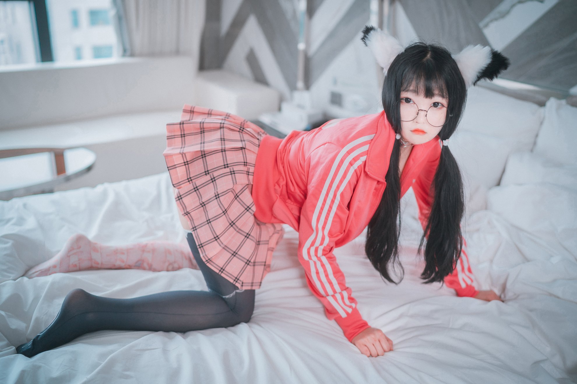 [Djawa] Aram - Áo màu hồng nóng bỏng!