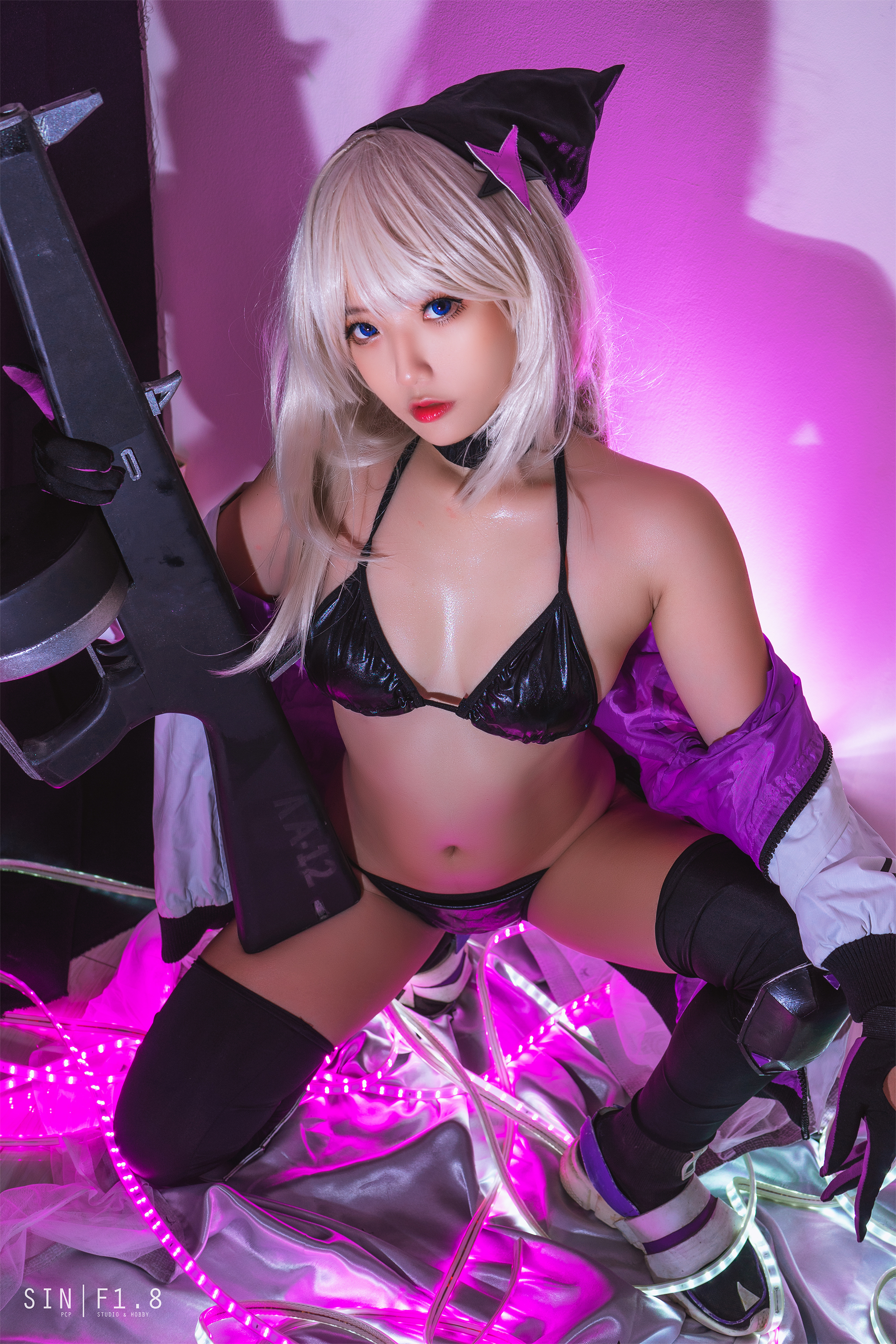 Mastion Huang - AA -12