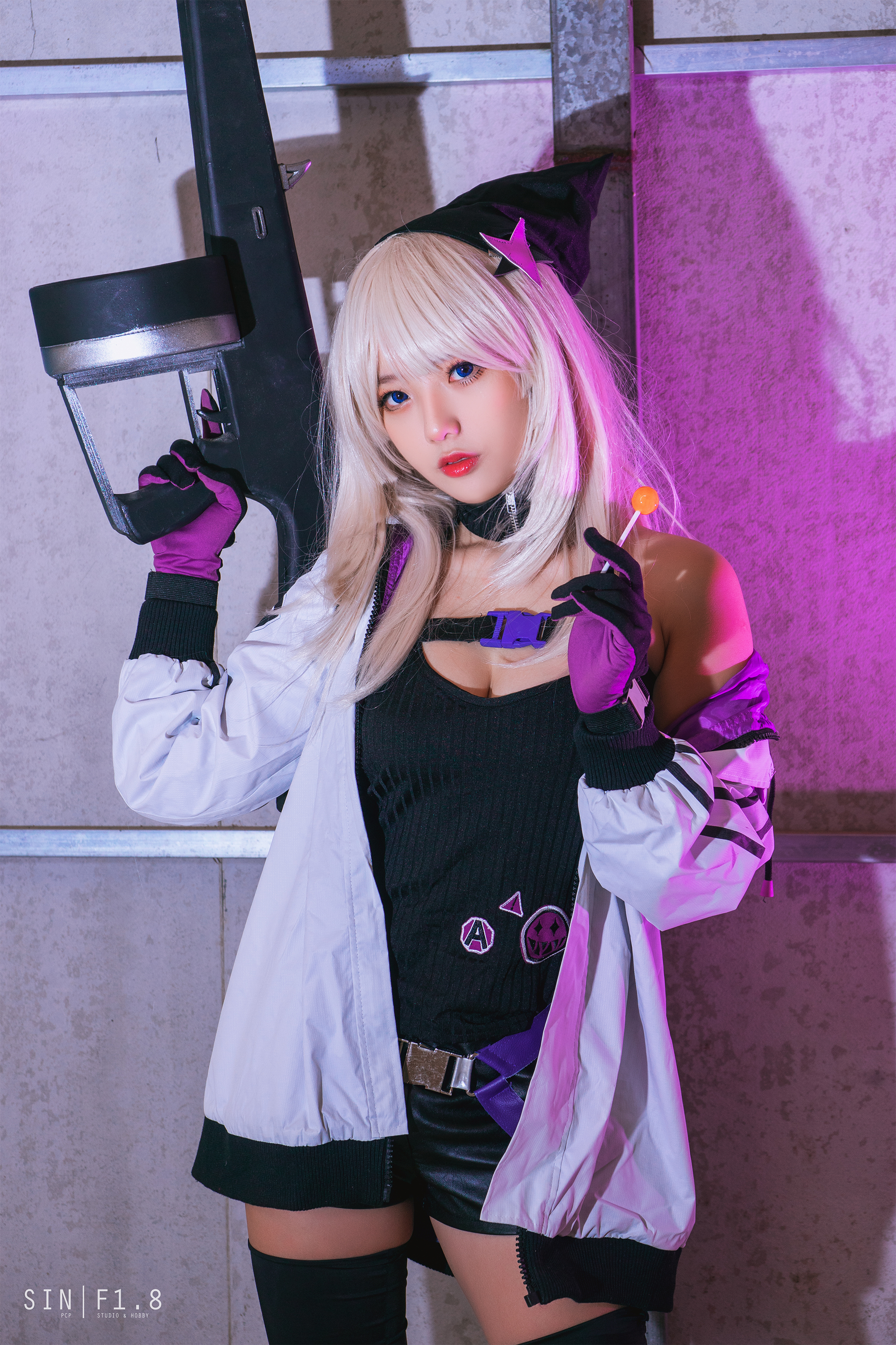 Mastion Huang - AA -12