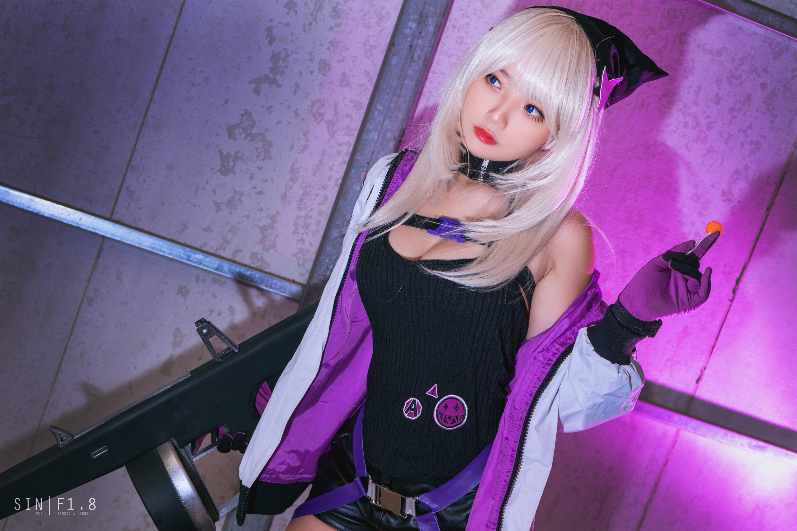 Mastion Huang - AA -12