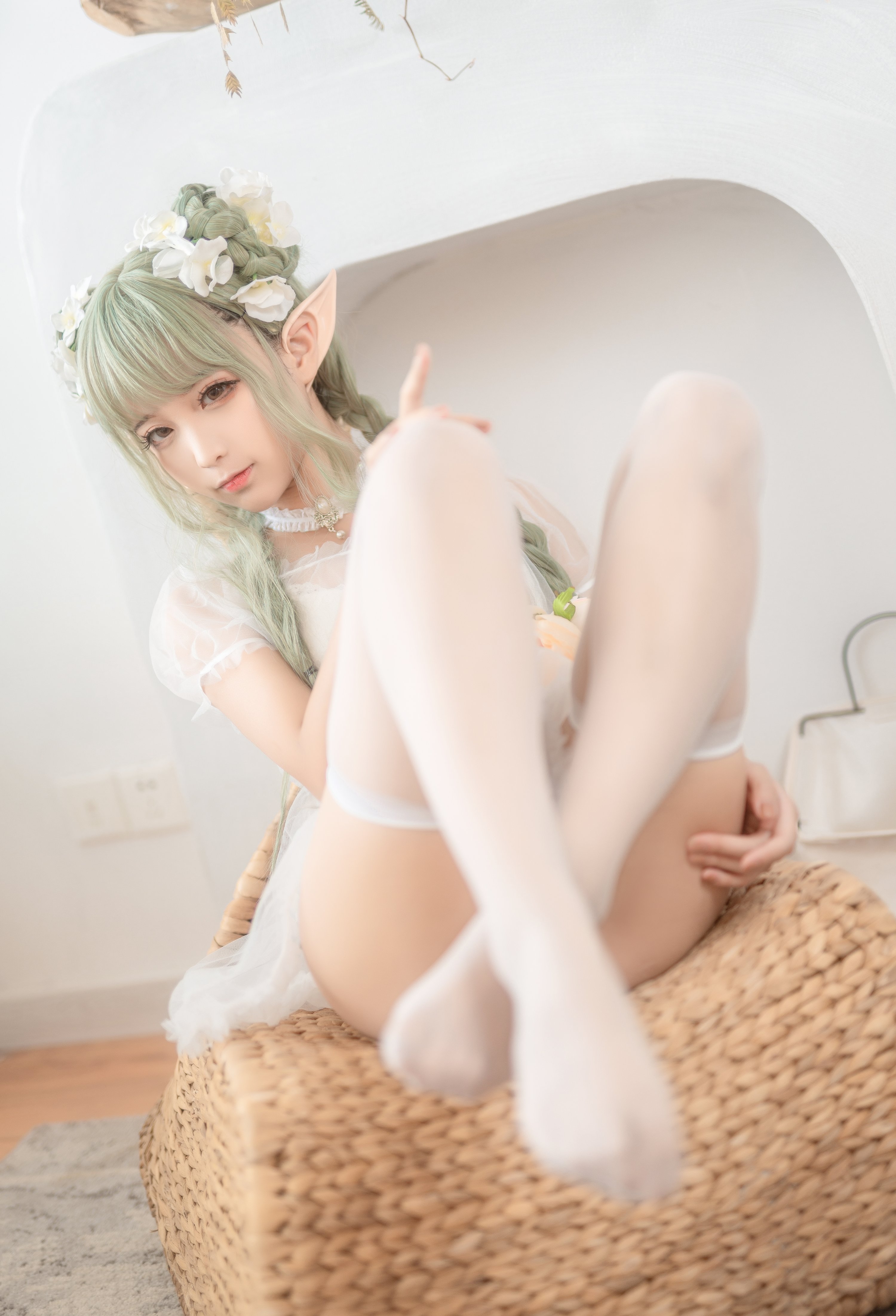 Momo ngu ngốc - "Vương quốc tai sắc nhọn" yêu tinh xanh