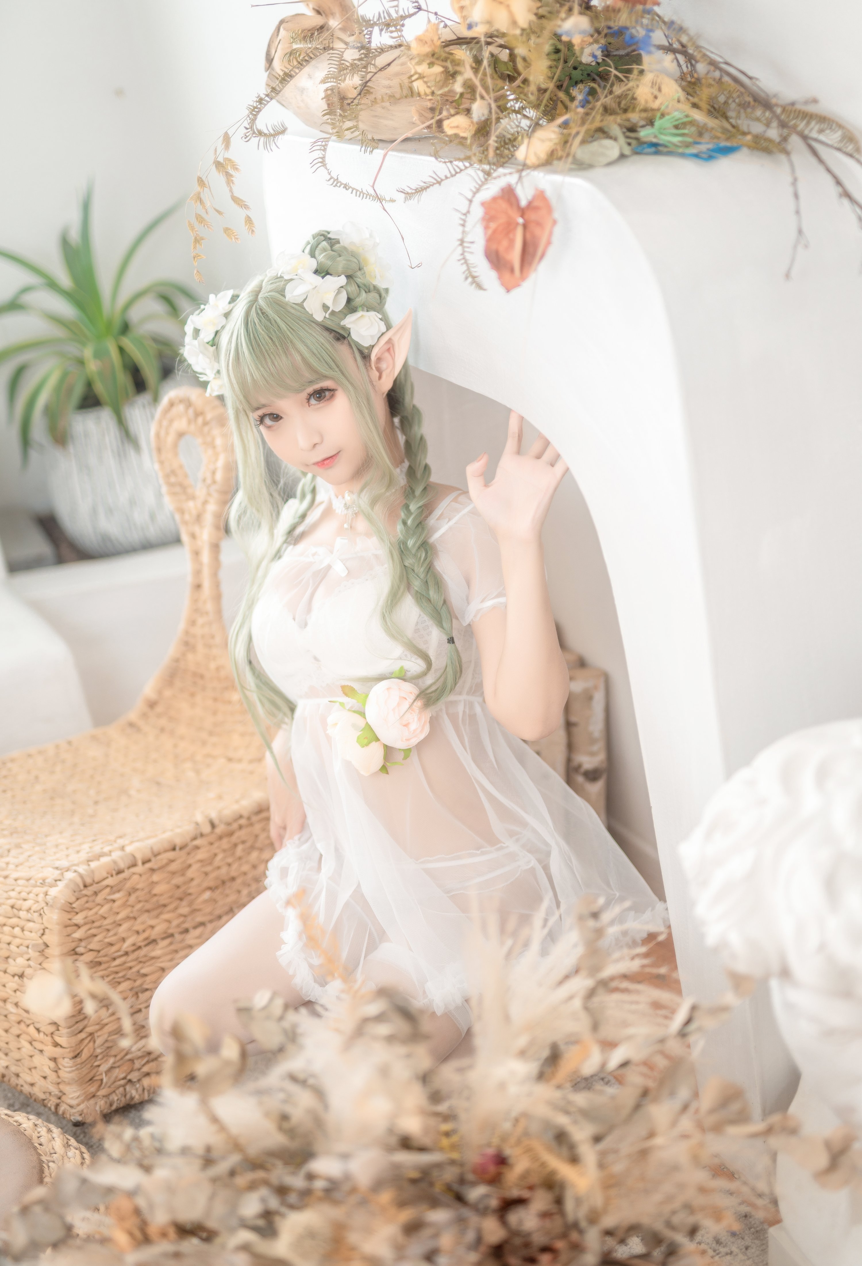 Momo ngu ngốc - "Vương quốc tai sắc nhọn" yêu tinh xanh