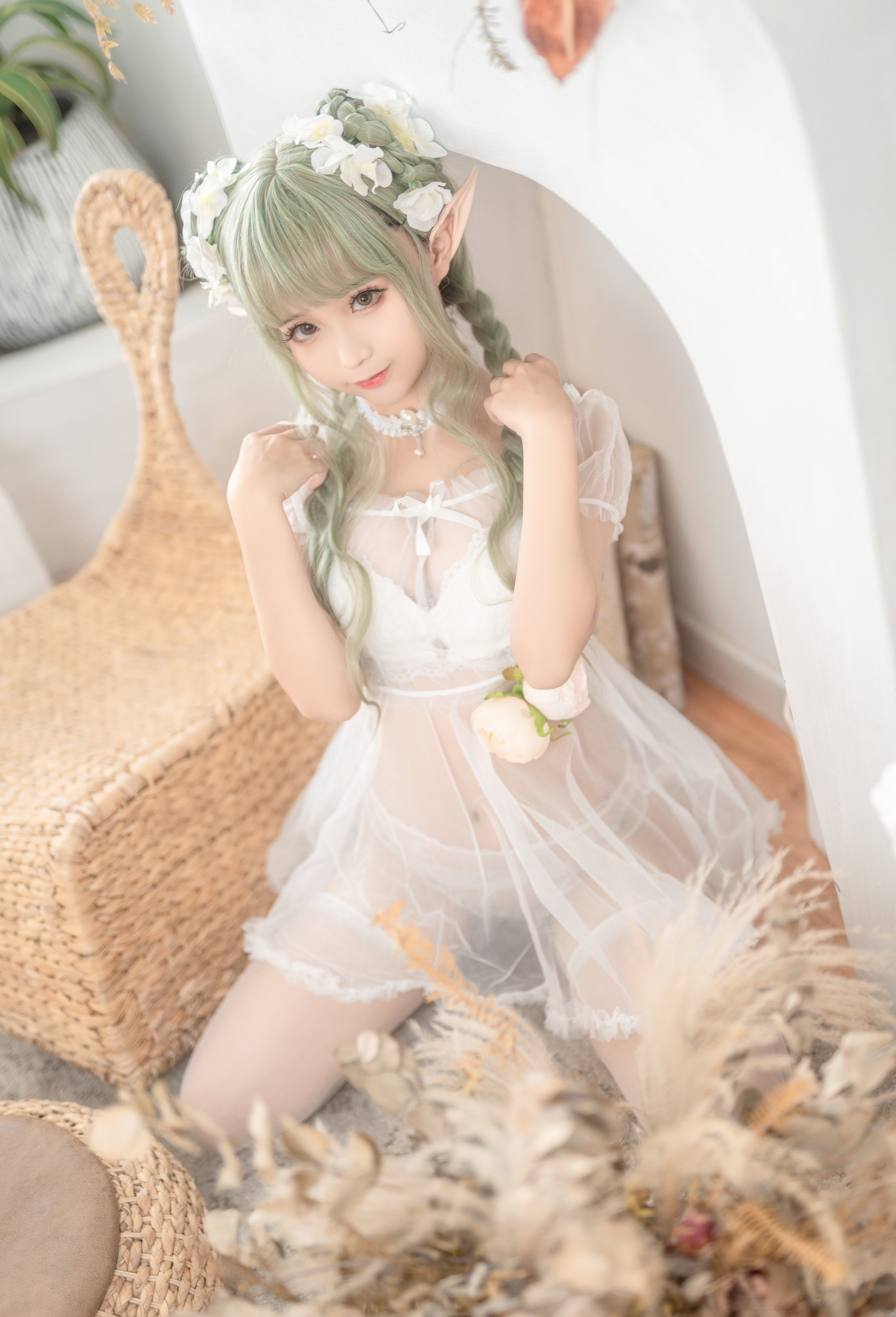 Momo ngu ngốc - "Vương quốc tai sắc nhọn" yêu tinh xanh